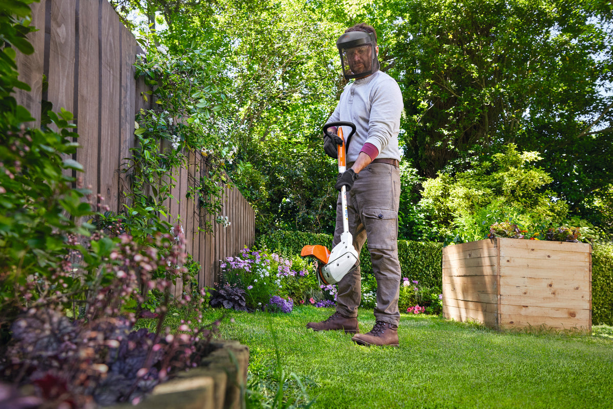 STIHL FSA 30 battery trimmer detail