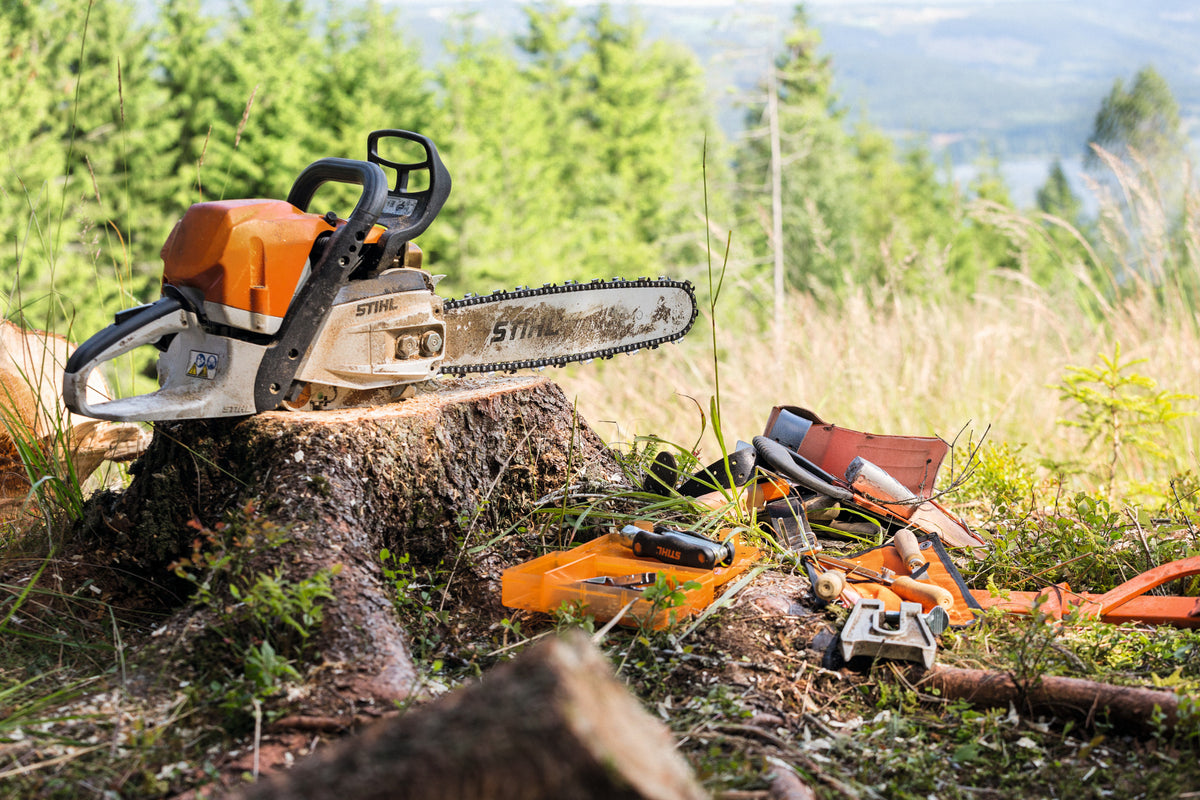 STIHL MS 362 C-M chainsaw side view