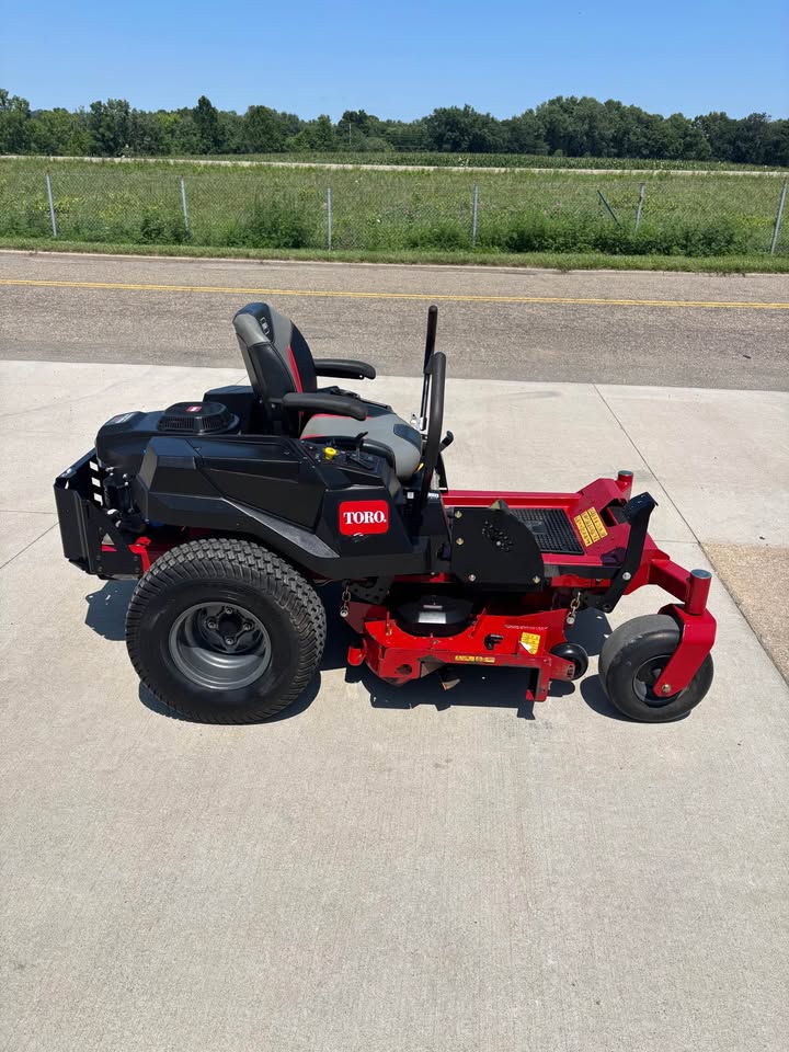 Used Toro Timecutter HD (TITAN) Zero Turn Mower 48'' Deck Zero Turn Mower