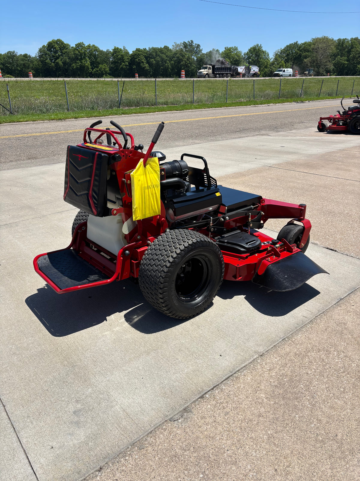 Toro Grandstand 60'' HDX Stand On Mower Kawasaki