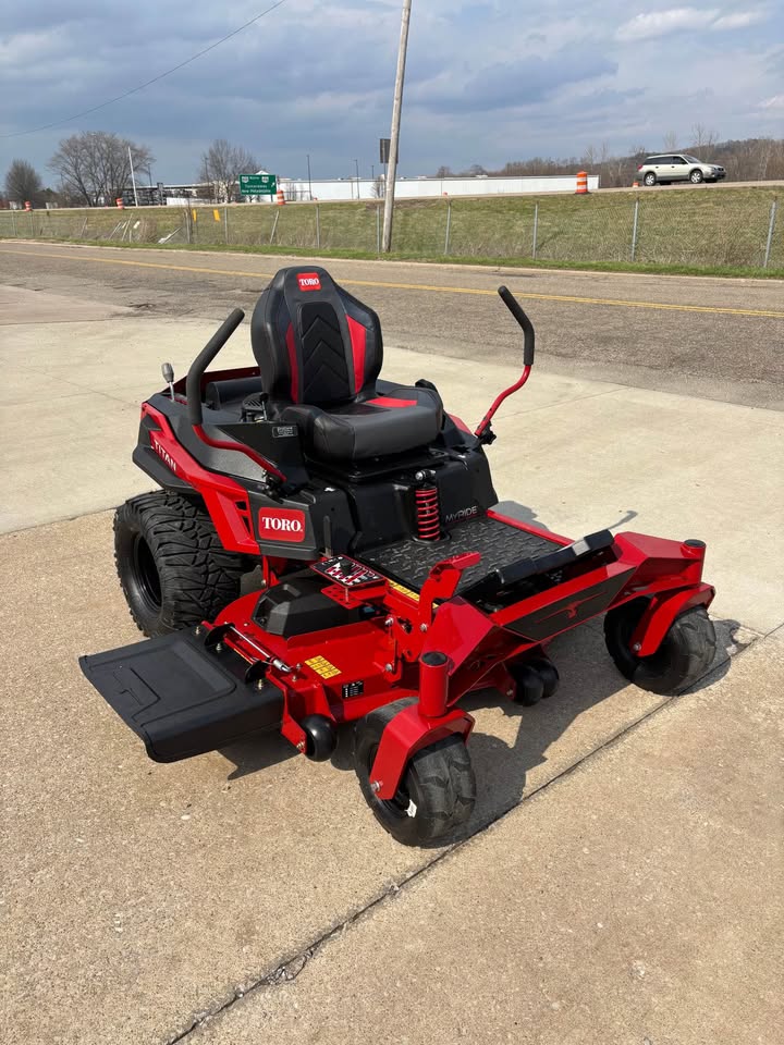 Toro Titan 54'' Zero Turn Mower With Myride Suspension