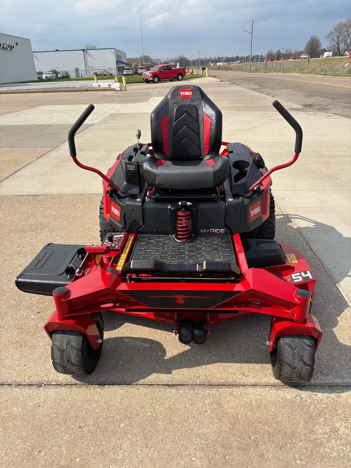 Toro Titan 54'' Zero Turn Mower With Myride Suspension