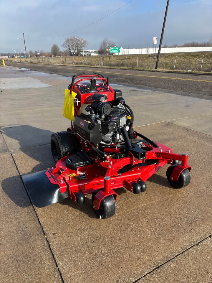 Toro Grandstand Multiforce 60'' Kawasaki EVO 34.5HP