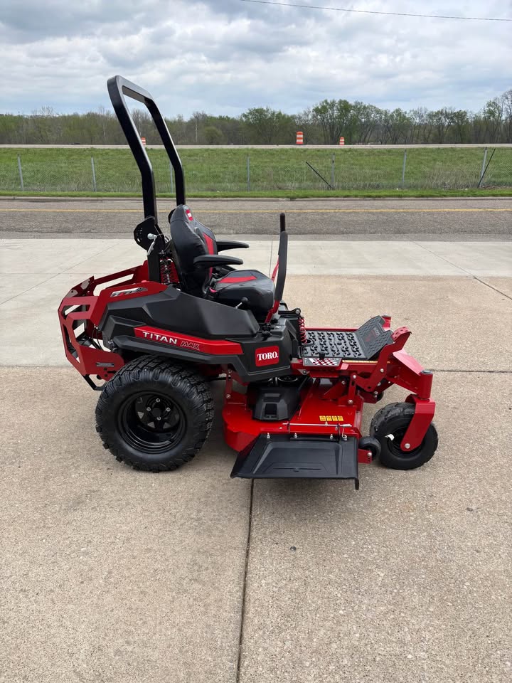 Toro Titan Max 60'' Myride Kawasaki Zero Turn Mower