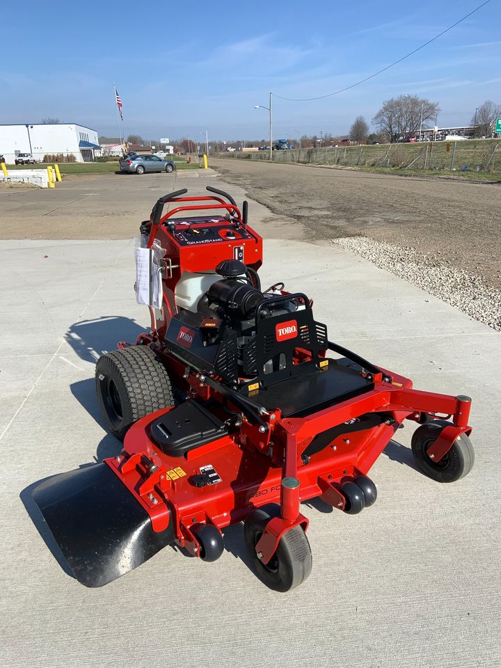 Toro GrandStand 60" Kawasaki 23.5 HP