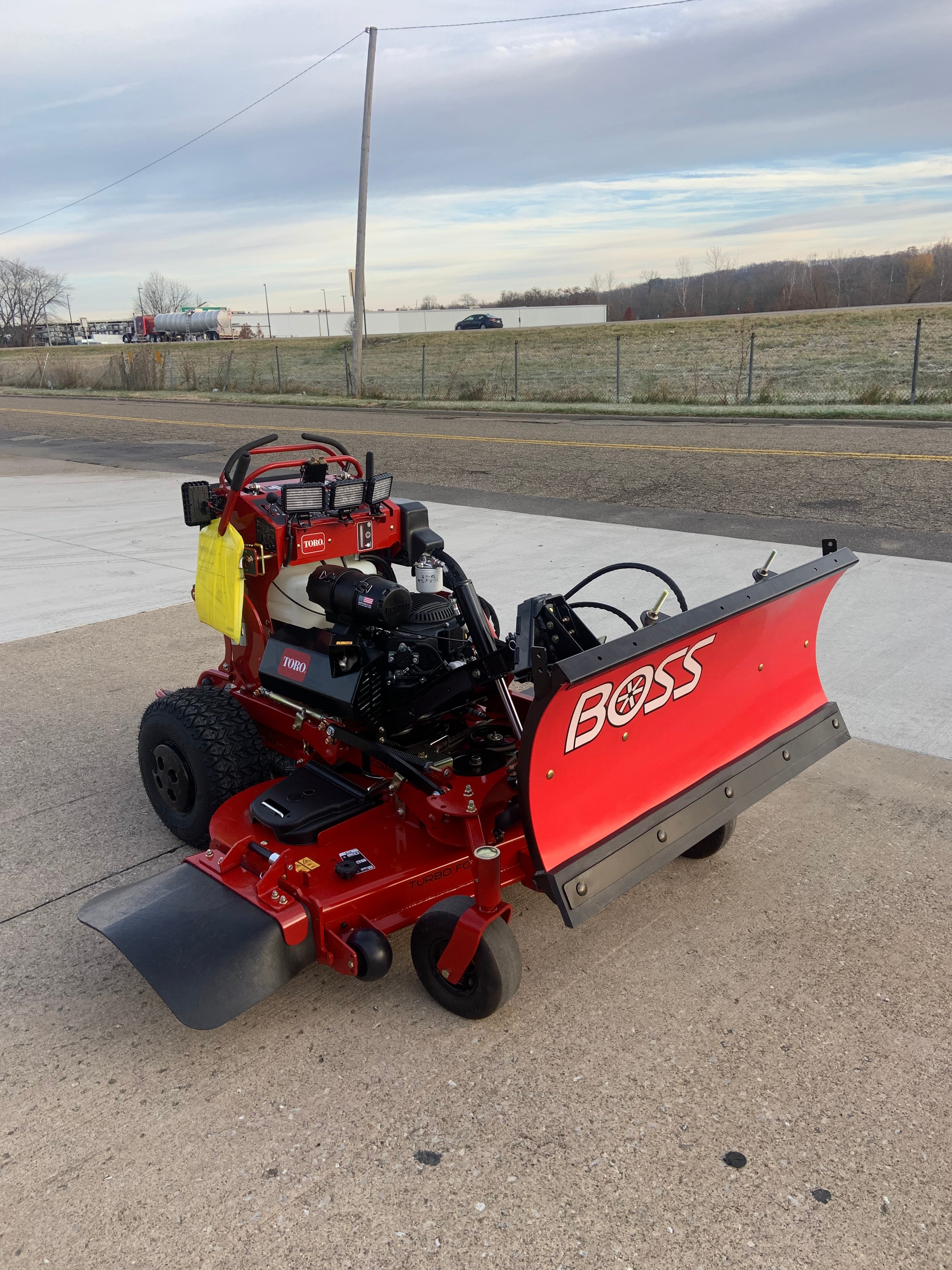 Toro GrandStand MULTIFORCE 60" Kohler 26.5 HP EFI