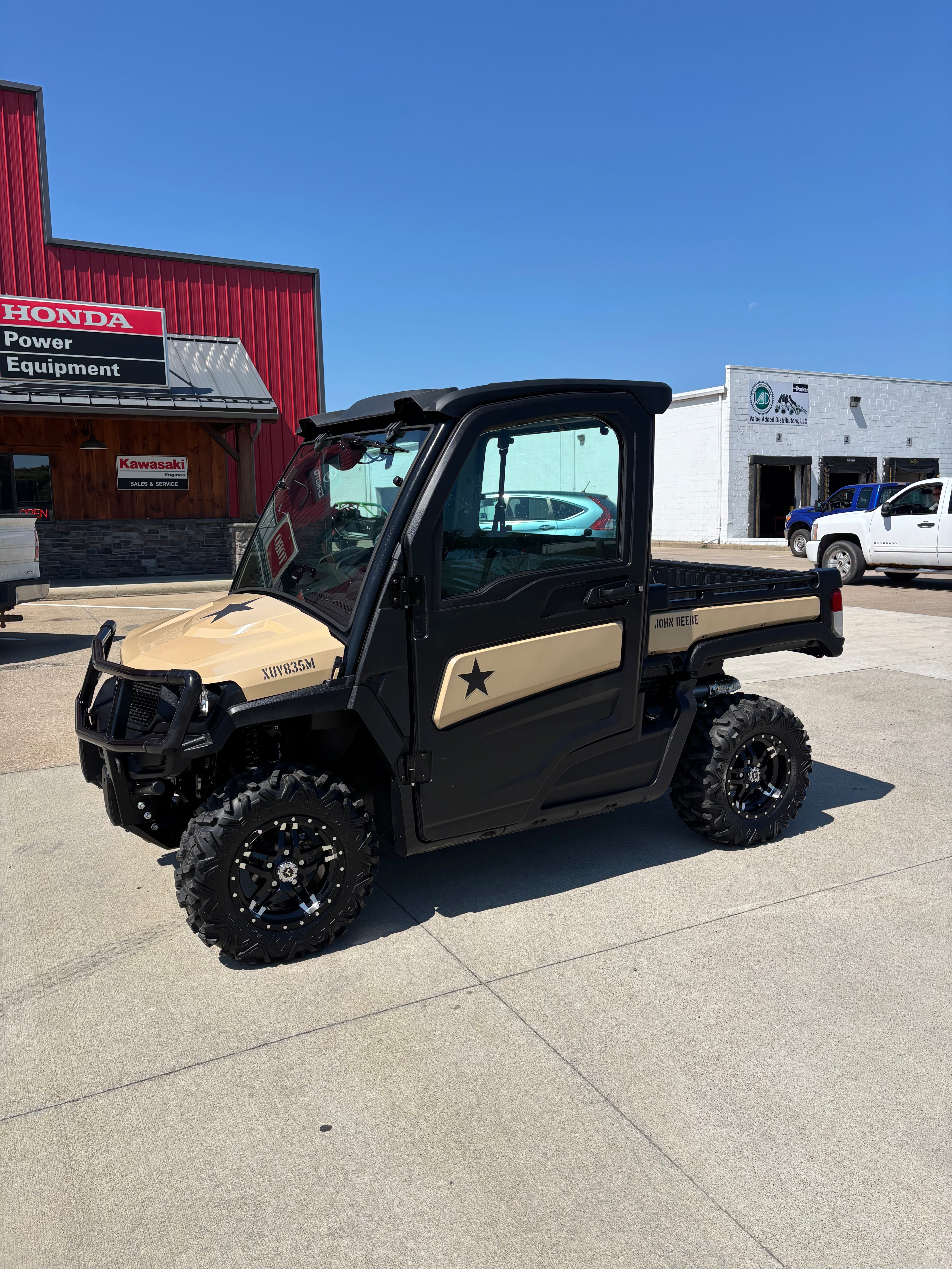 Used 2022 John Deere Gator XUV835M Side By Side