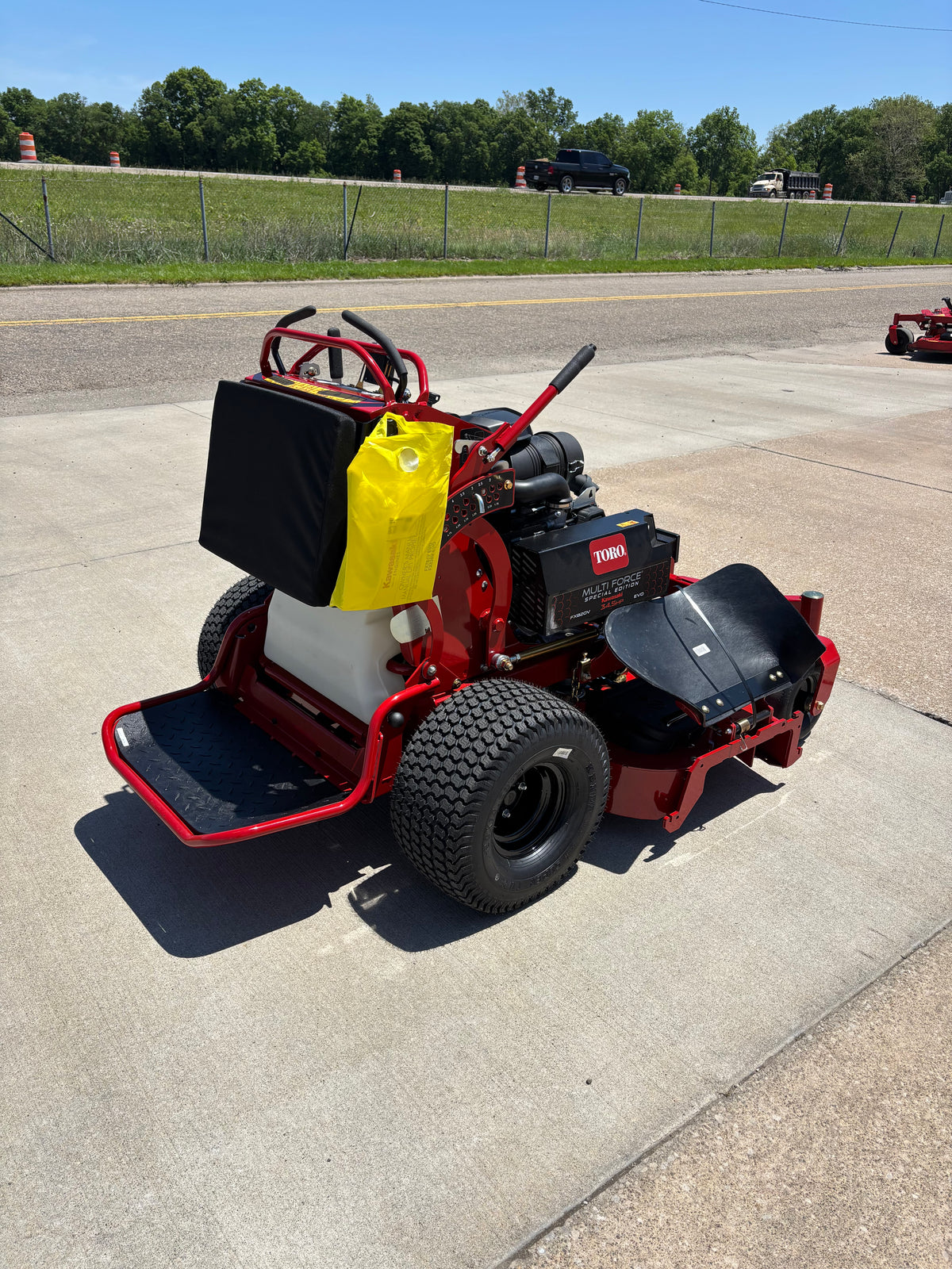 Toro Grandstand Multiforce 52'' Kawasaki EVO 34.5HP