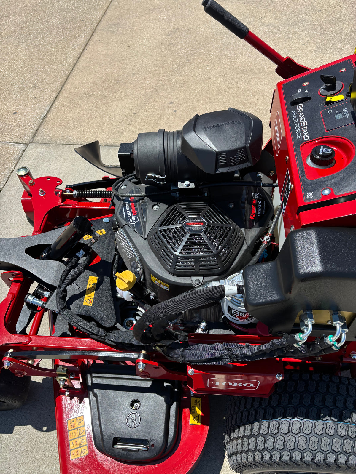 Toro Grandstand Multiforce 52'' Kawasaki EVO 34.5HP