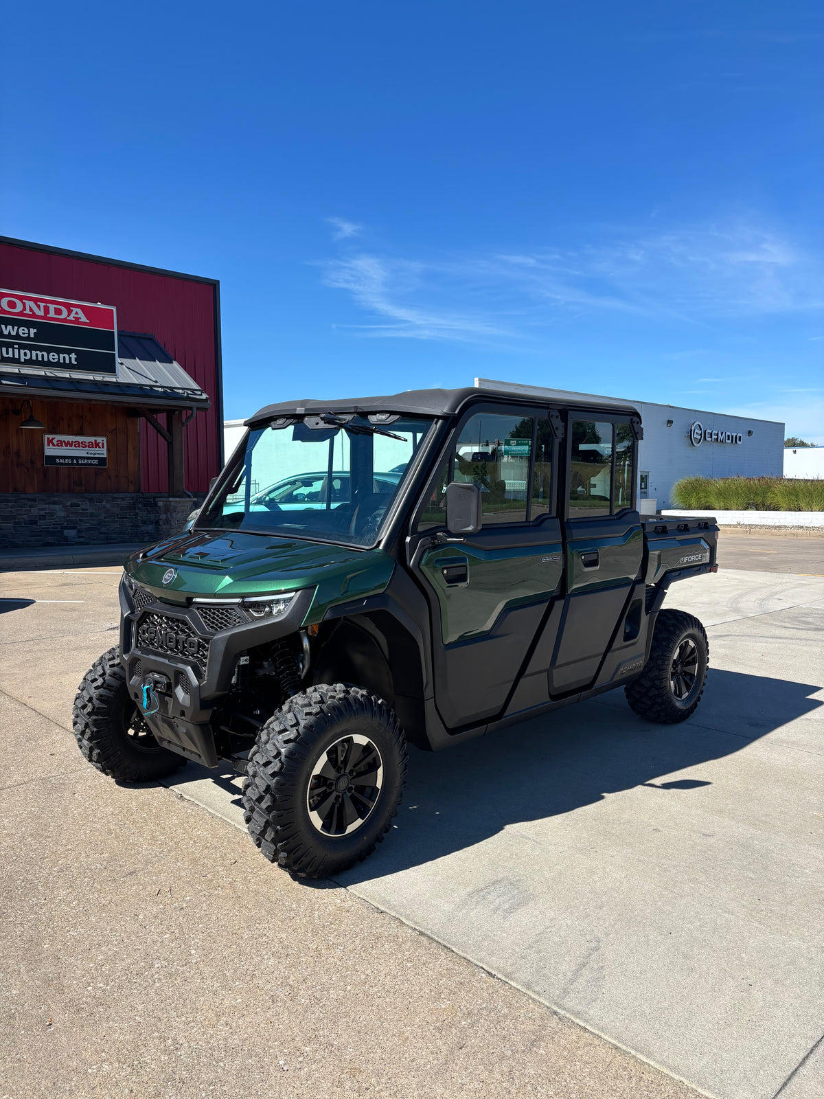 2027 CFMOTO UFORCE U10 XL Pro Highland Forest Green - view 4
