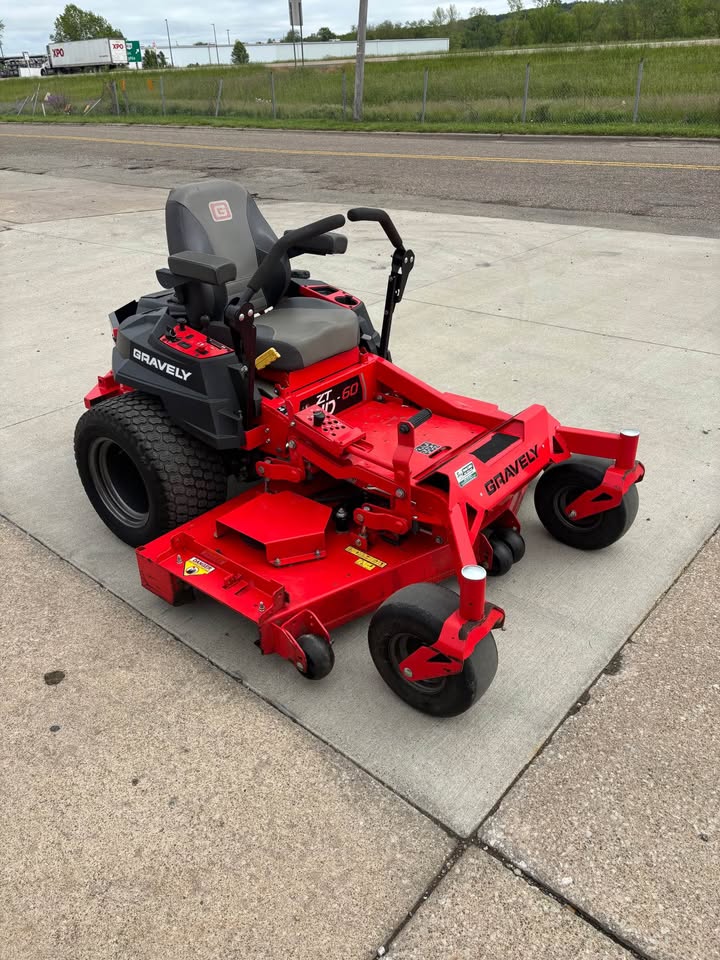 Used Gravely ZTHD 60'' Zero Turn Mower