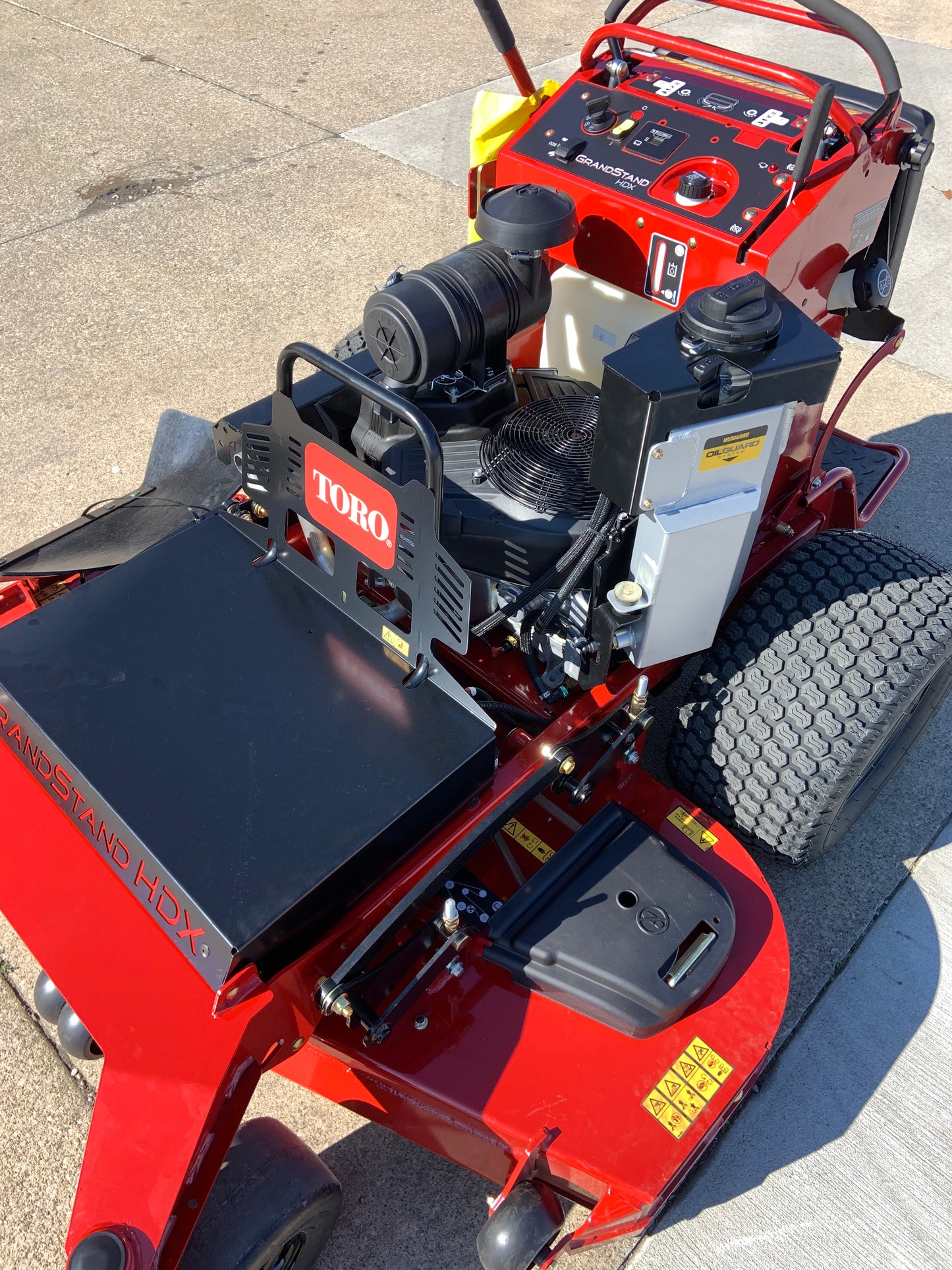 Toro HDX 60'' Grandstand Commercial Mower 37HP