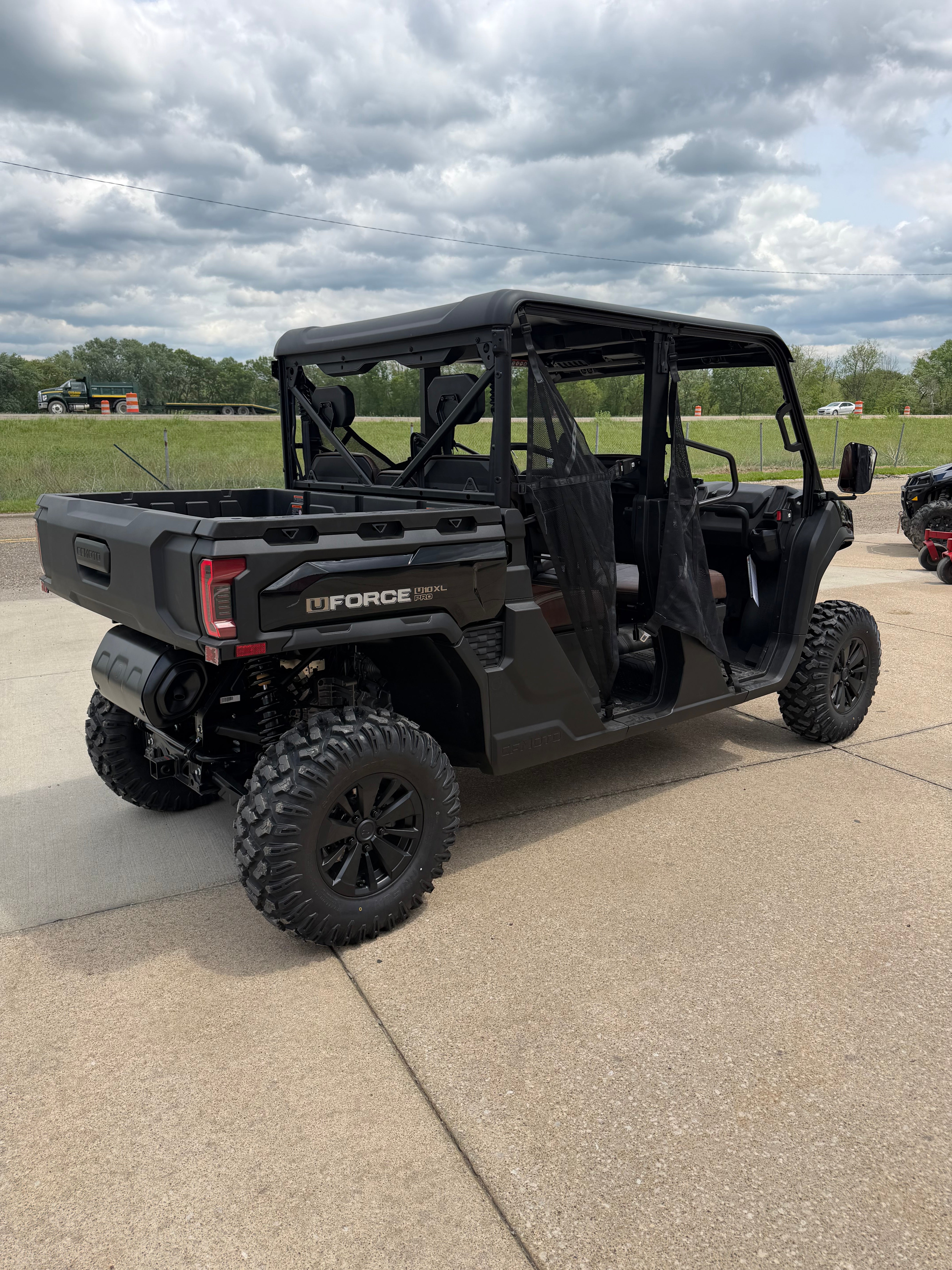 2026 Cfmoto Uforce U10 Pro Crew Cab Black