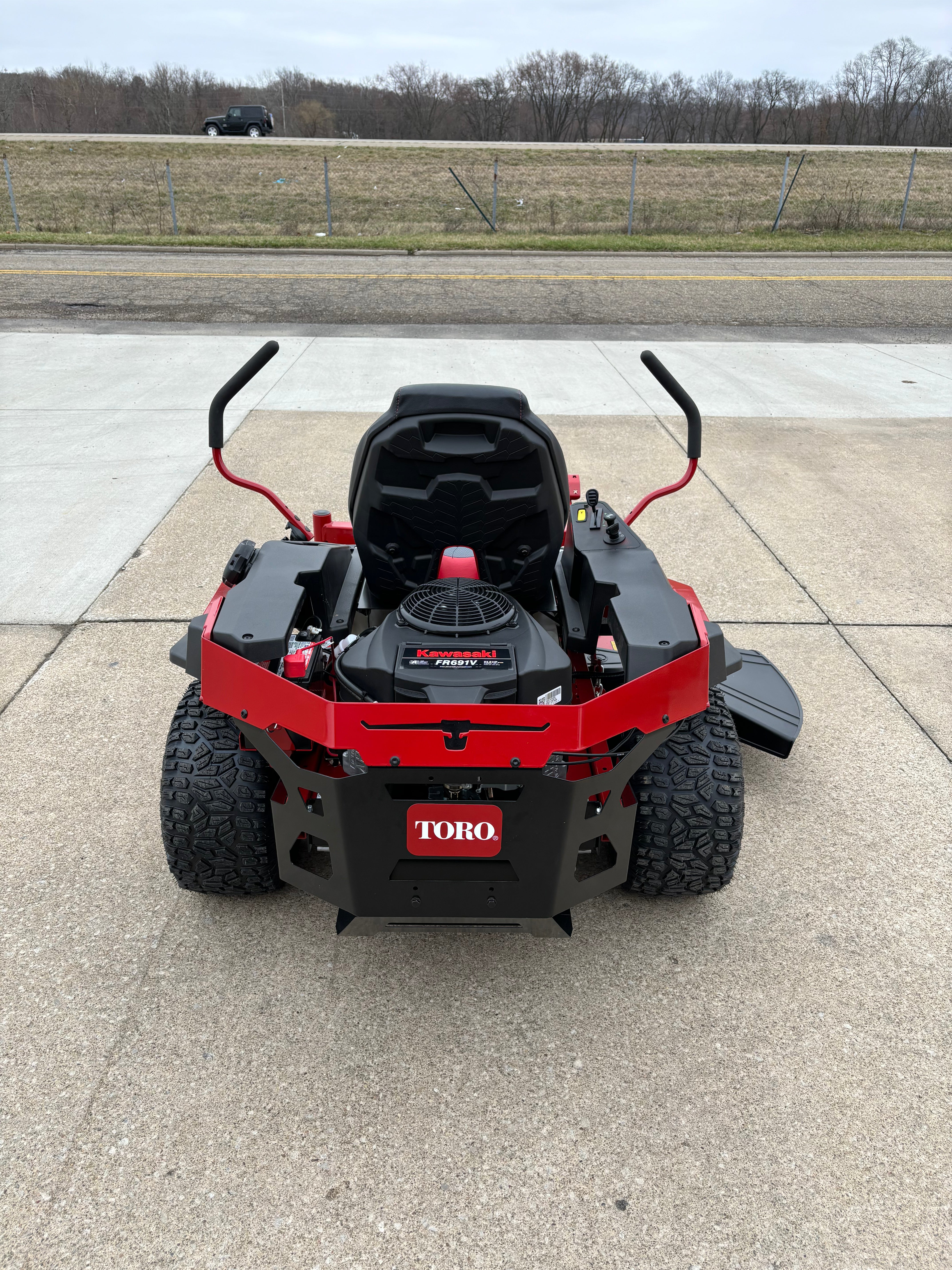Toro TimeCutter 54" Zero Turn Mower 23 HP Kawasaki 77504 - view 6