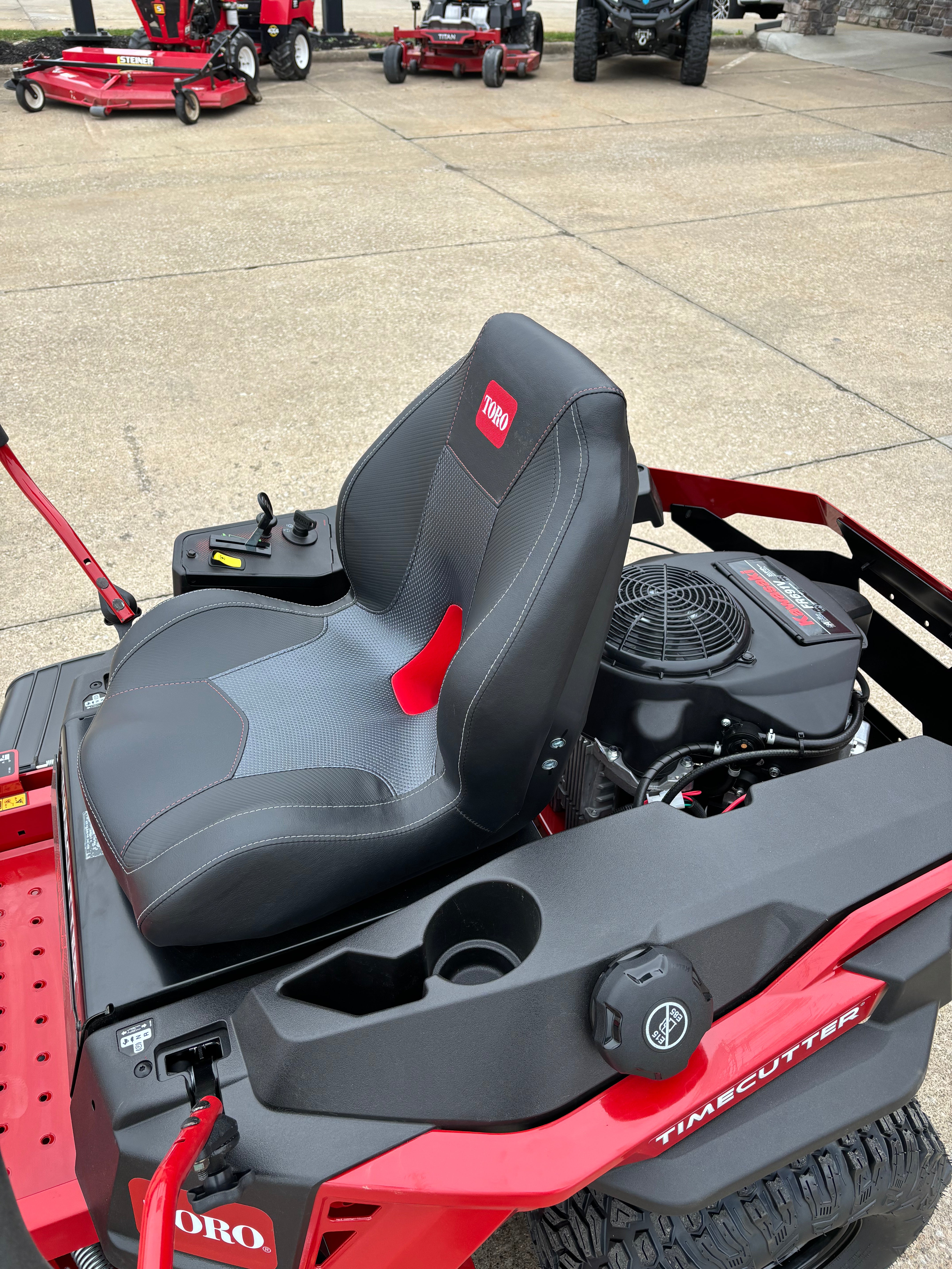 Toro TimeCutter 54" Zero Turn Mower 23 HP Kawasaki 77504 - view 8