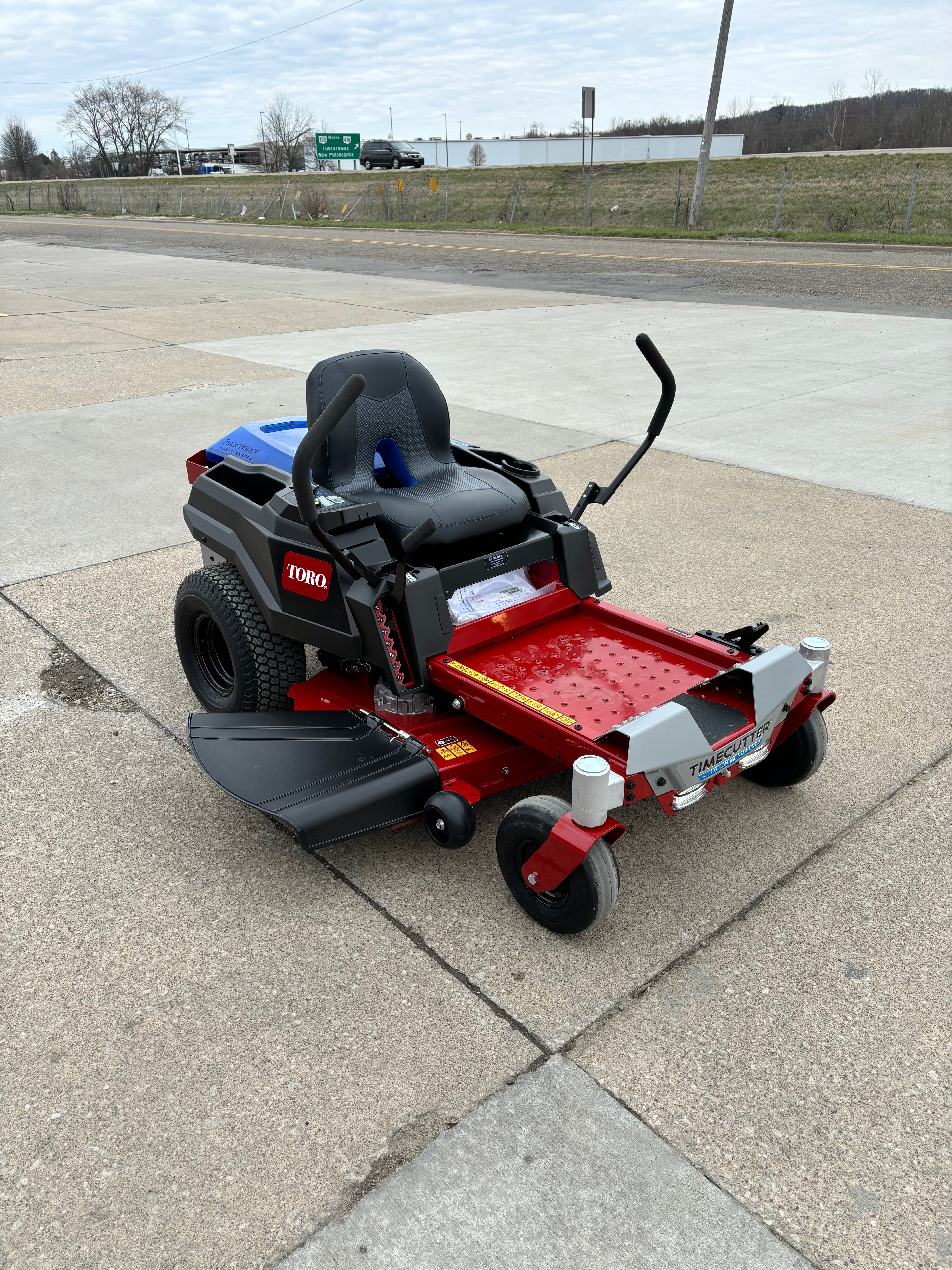 Toro Timecutter 42'' Battery Zero Turn Mower