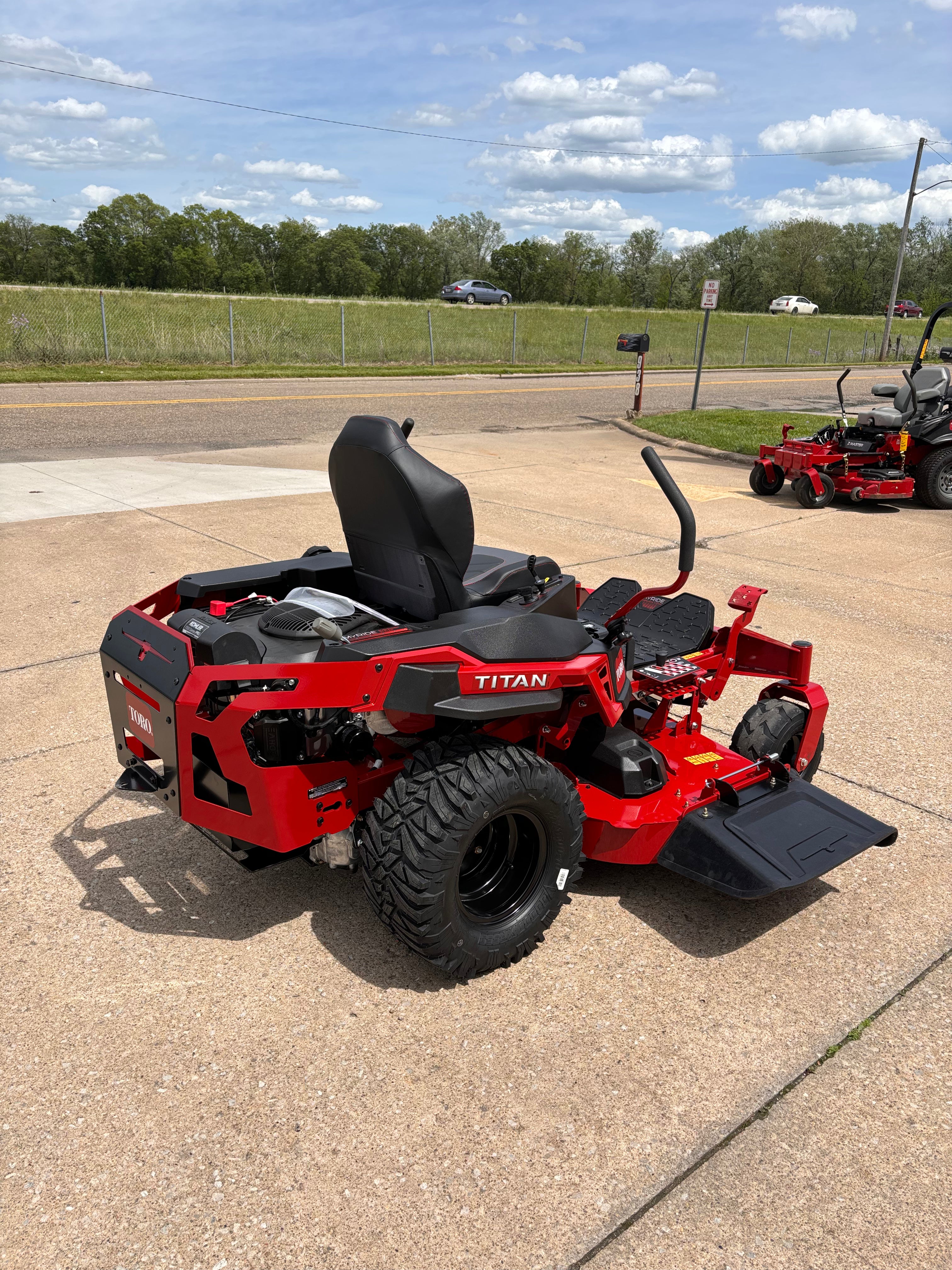 Toro Titan 60'' Zero Turn Mower W Suspension Kohler Engine