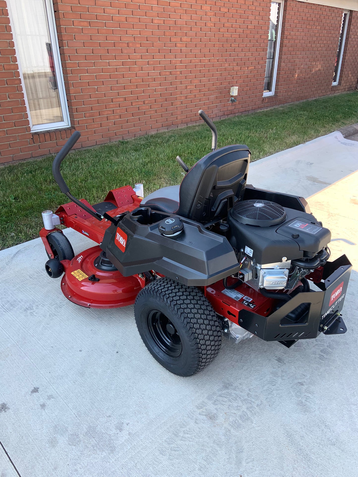 42 in. TimeCutter Zero Turn Mower