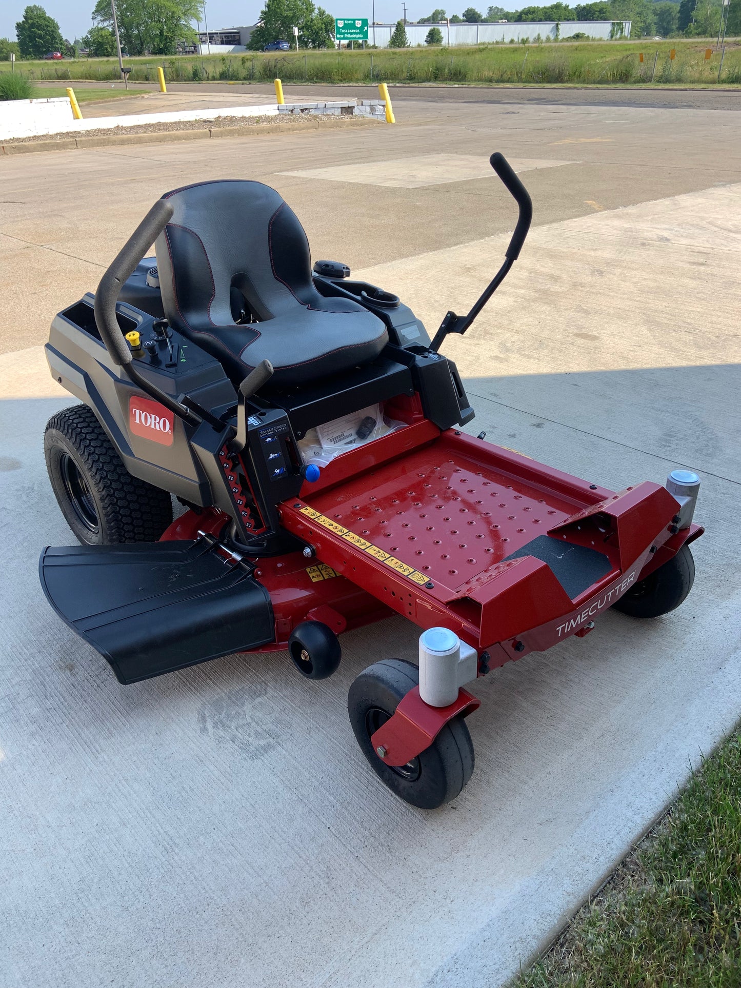 42 in. TimeCutter Zero Turn Mower