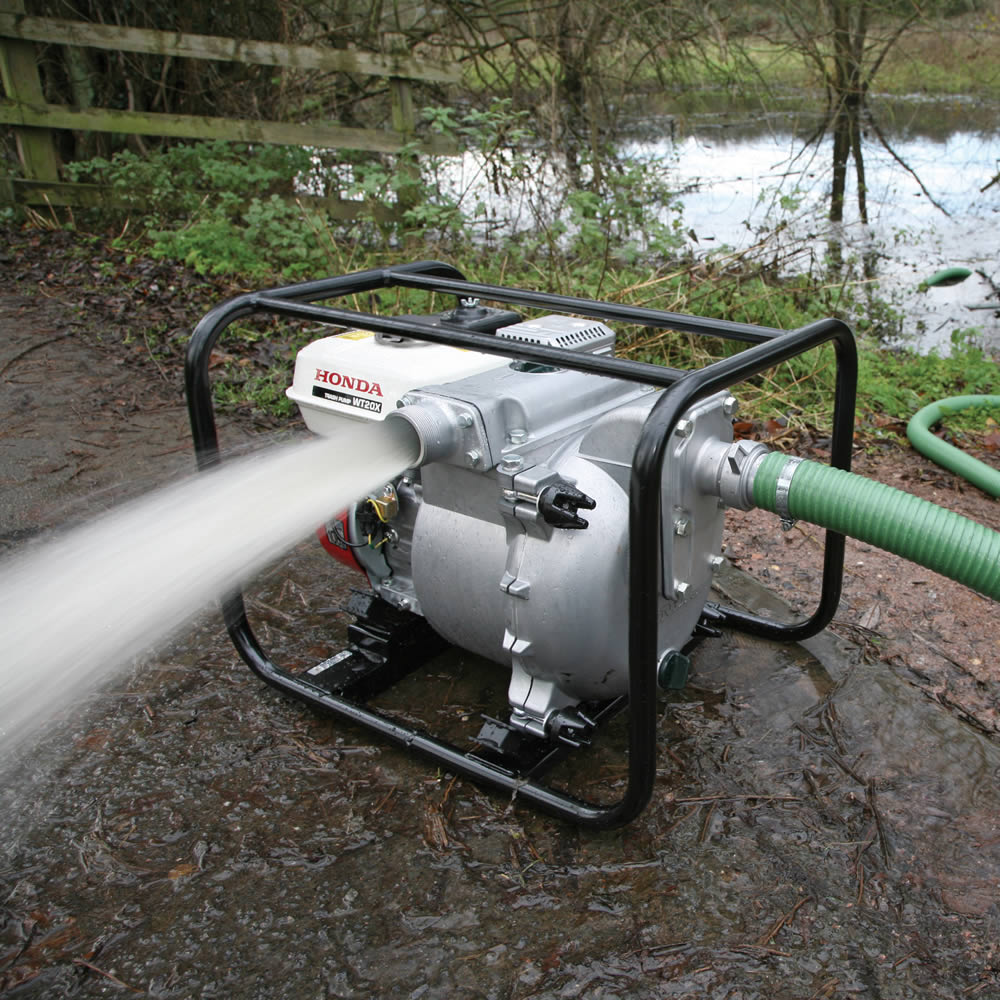 Honda WT20 trash pump in use