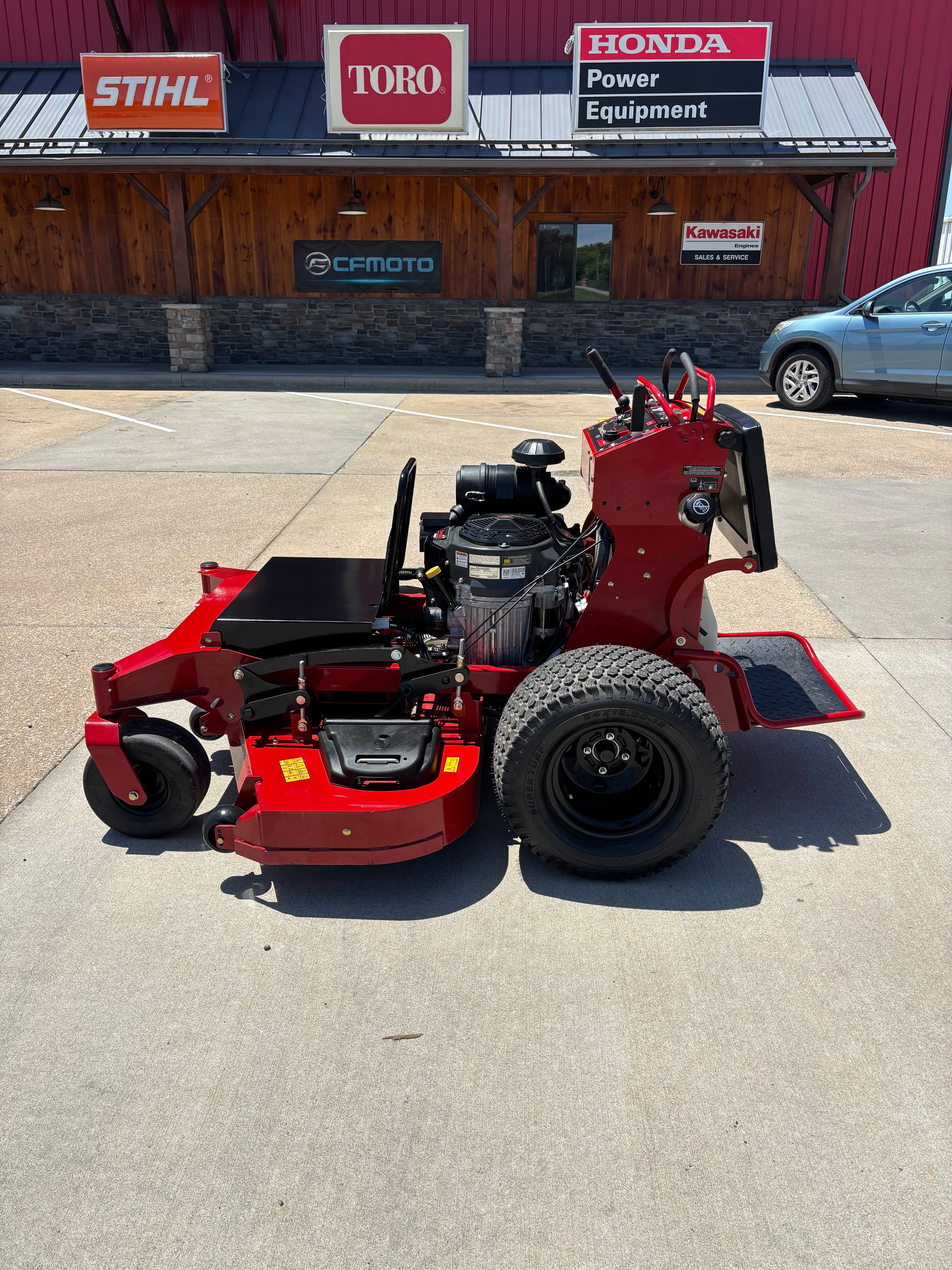 Toro Grandstand 60'' HDX Stand On Mower Kawasaki