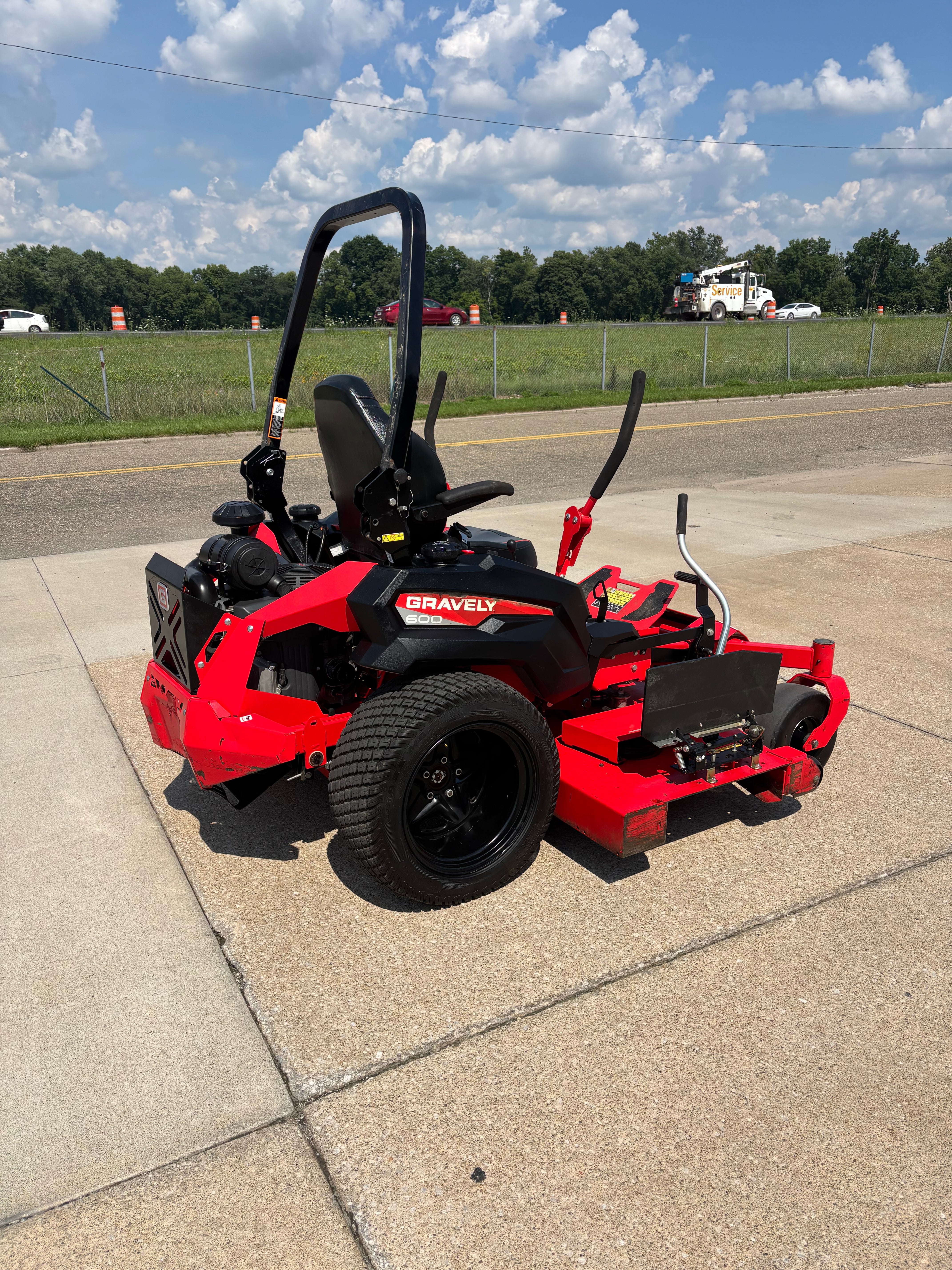 Used Gravely 600 72'' Pro Zero Turn Mower