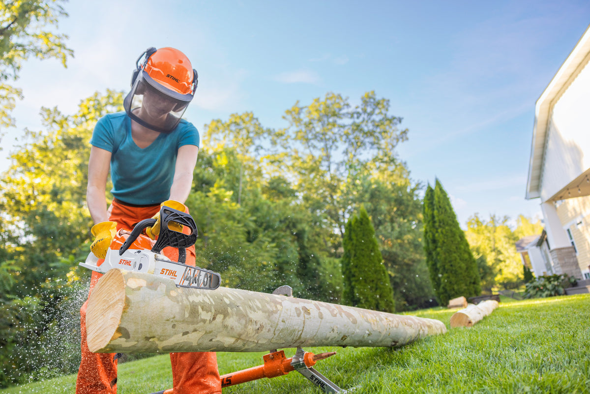 STIHL MSA 60 C-B chainsaw detail