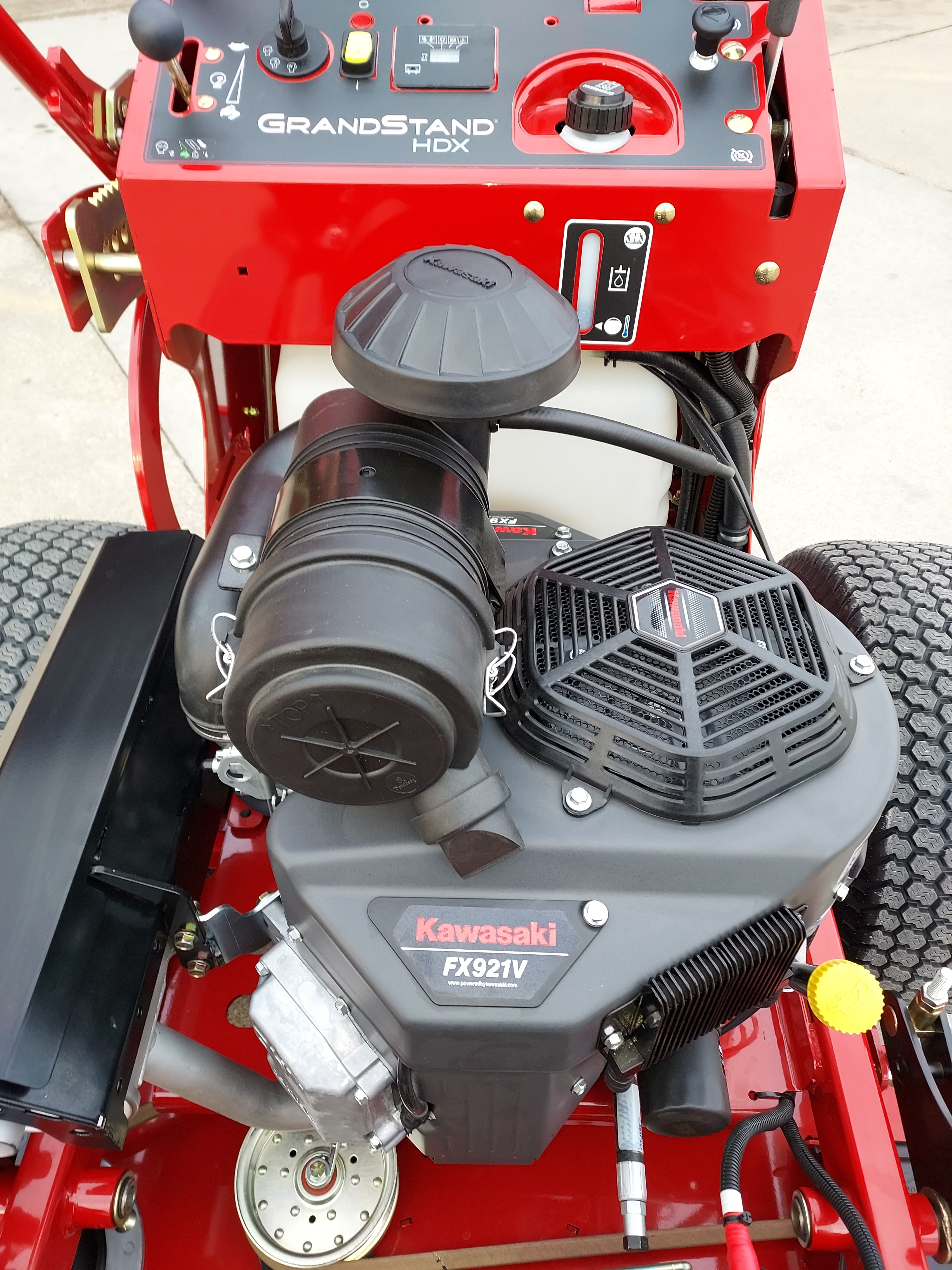 Toro Grandstand HDX 52'' Stand On Mower