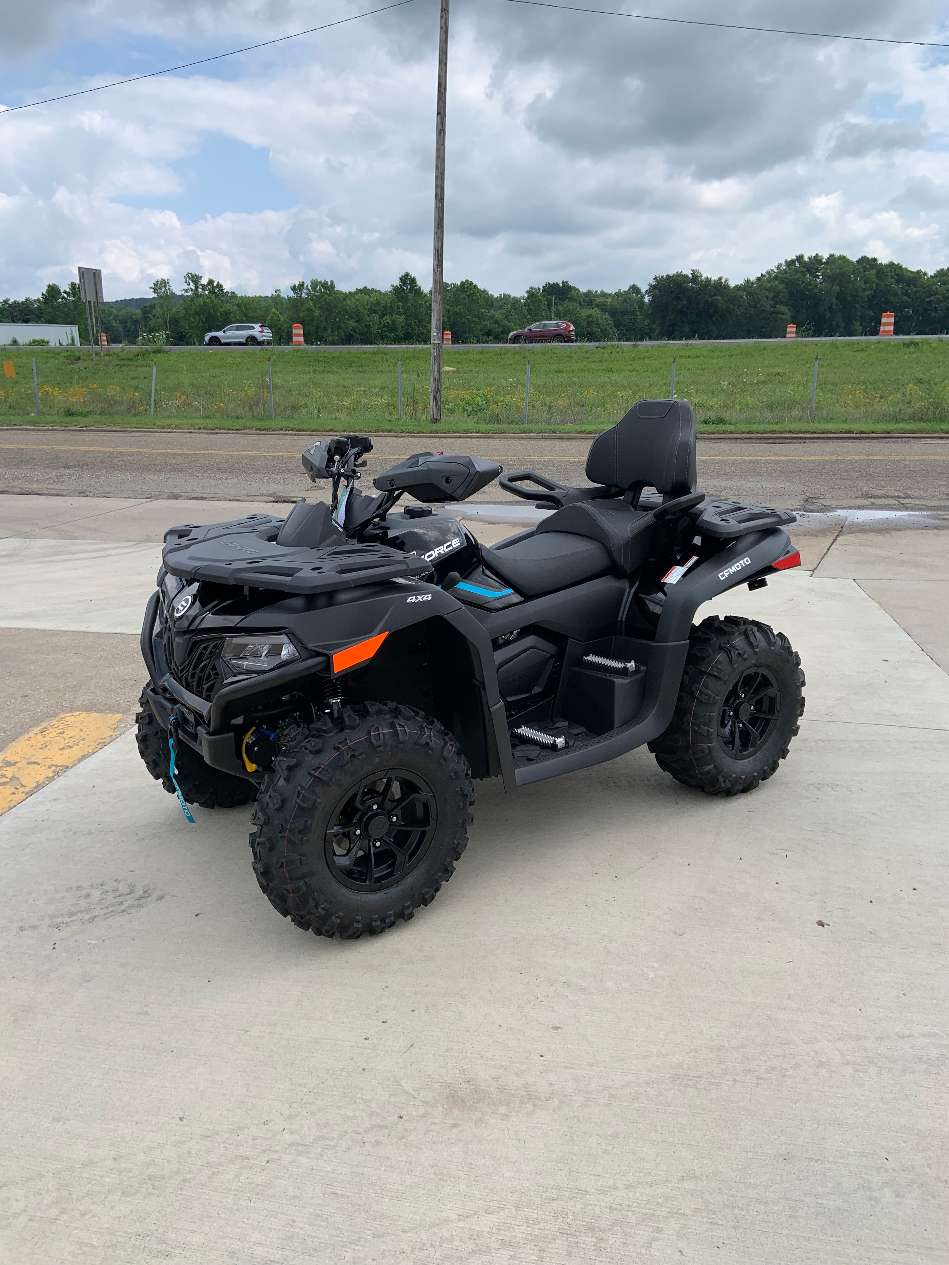 2026 Cfmoto Cforce 600 Touring Black