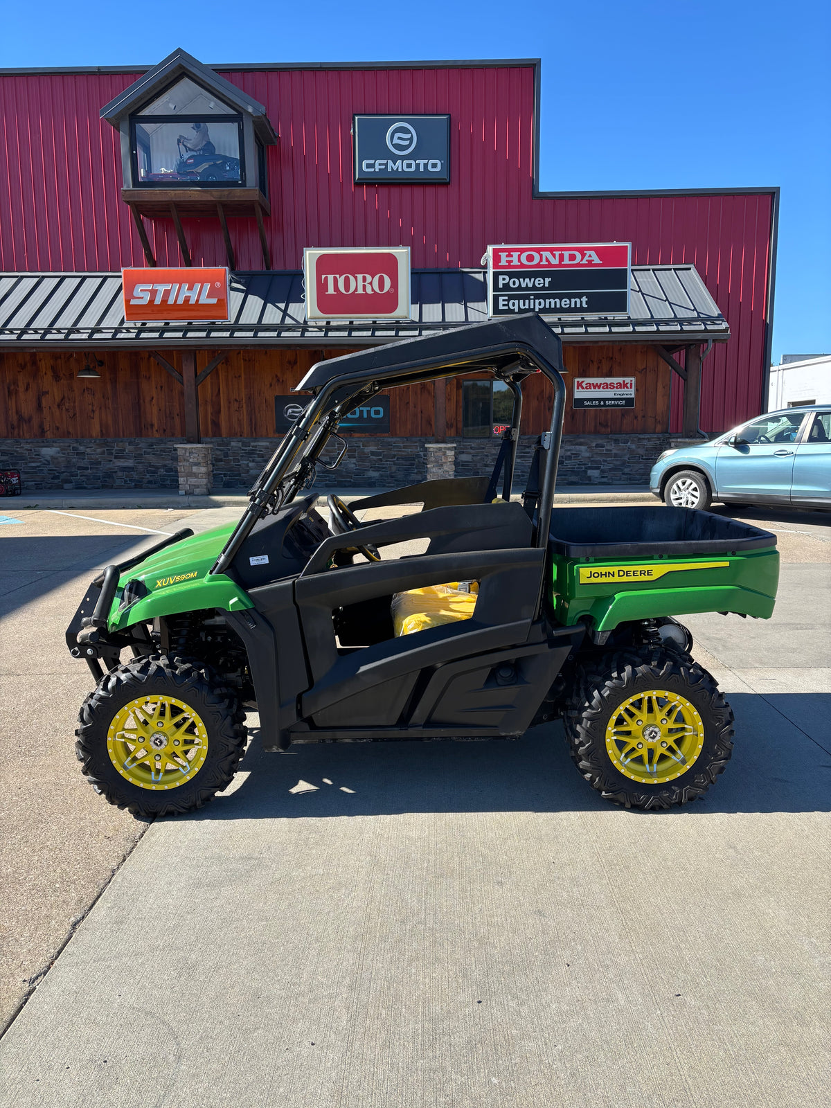 Used 2021 John Deere Gator XUV590M Side by Side