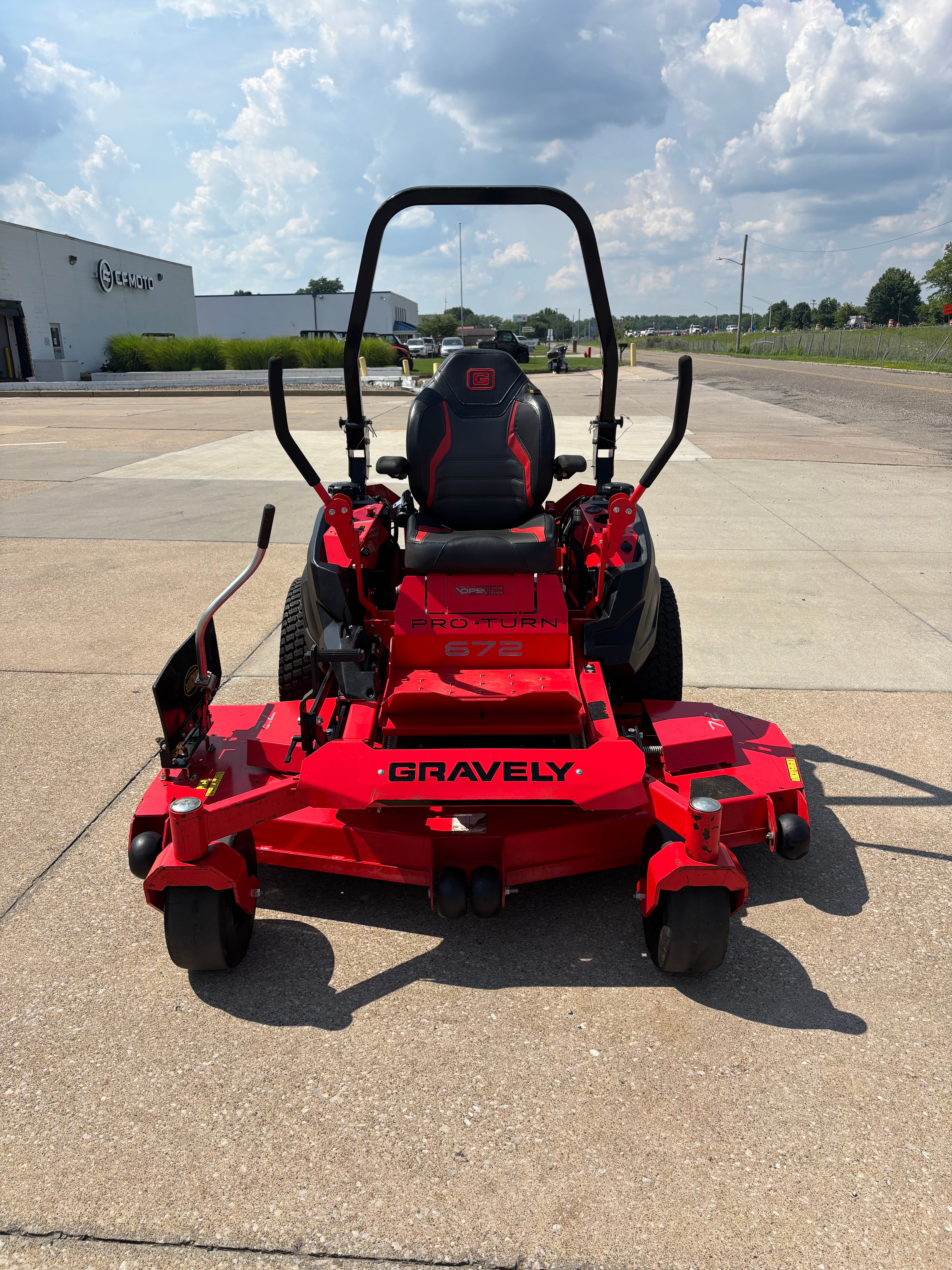 Used Gravely 600 72'' Pro Zero Turn Mower