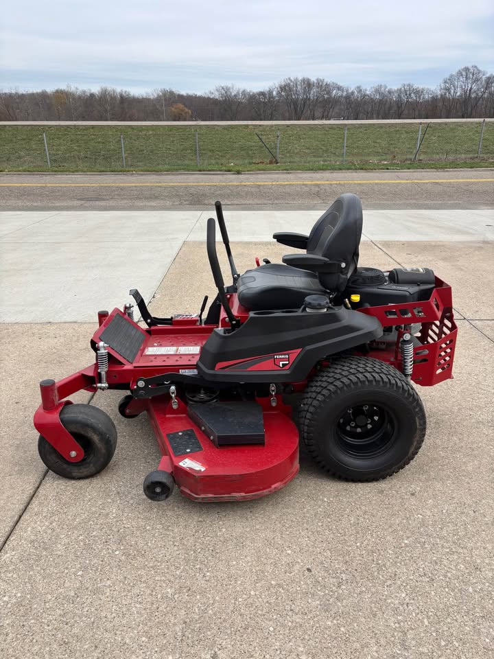 Used Ferris Zero Turn  Mower