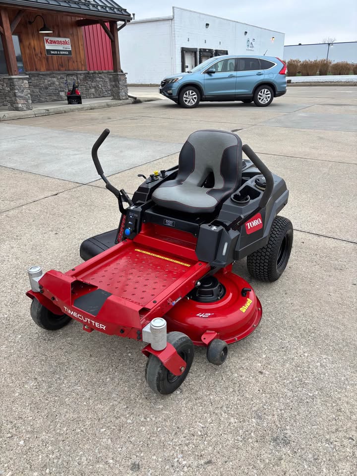 Used Toro Timecutter 42'' Zero Turn Mower