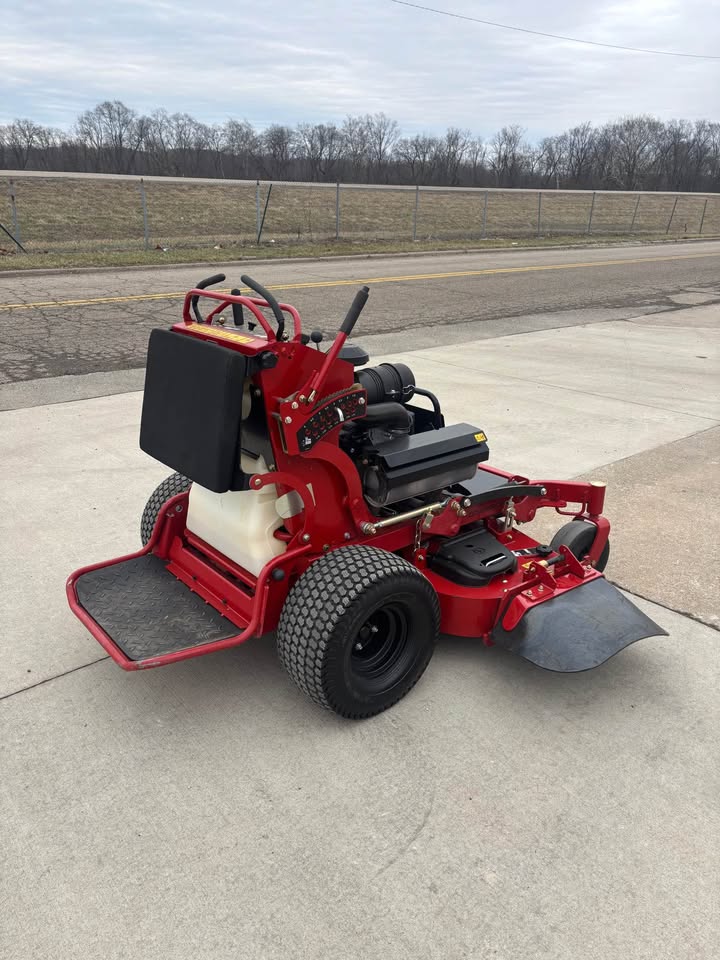 Used Toro Grandstand 52'' Demo 35hp Kawasaki Engine