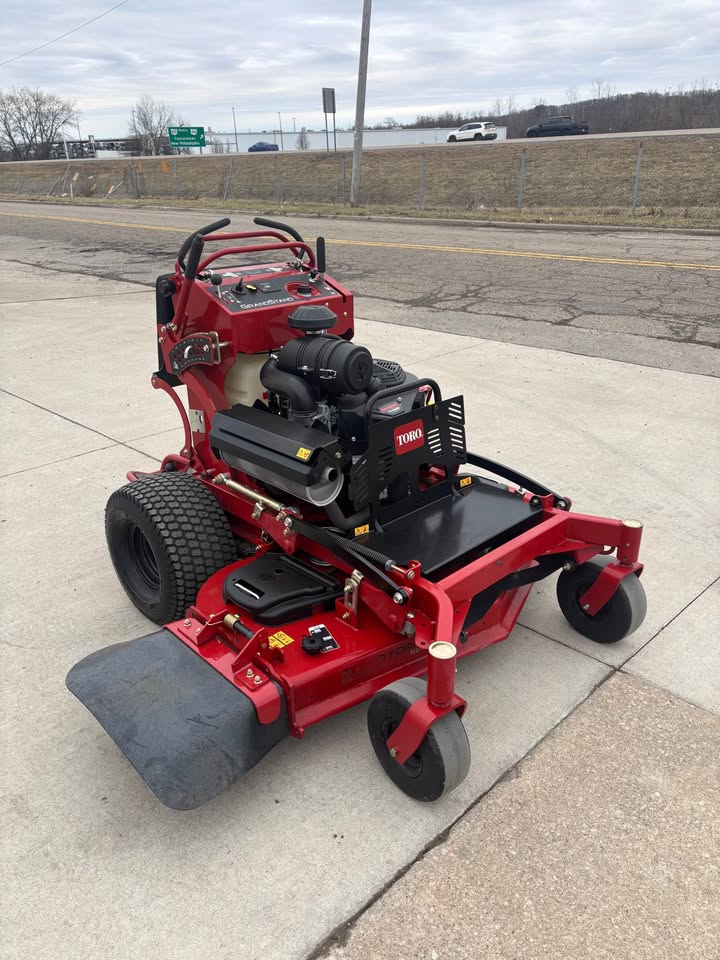 Used Toro Grandstand 52'' Demo 35hp Kawasaki Engine