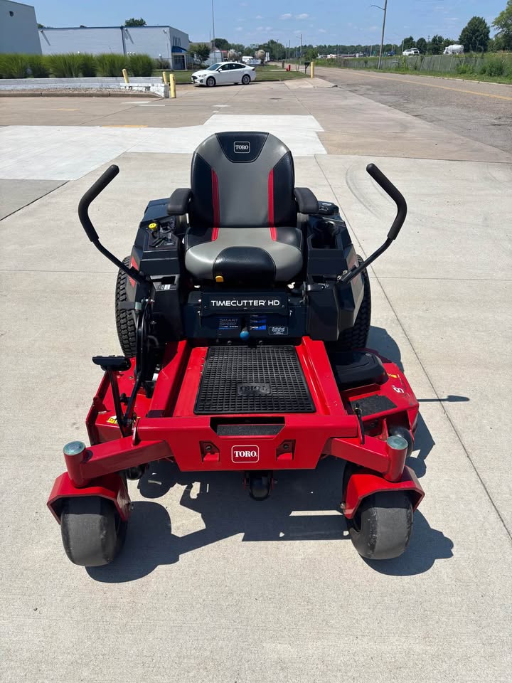 Used Toro Timecutter HD (TITAN) Zero Turn Mower 48'' Deck Zero Turn Mower