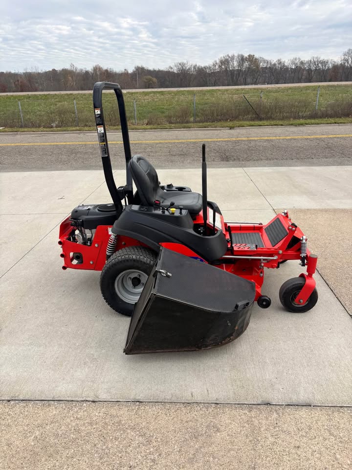 Used Simplicity 48'' Zero Turn Mower