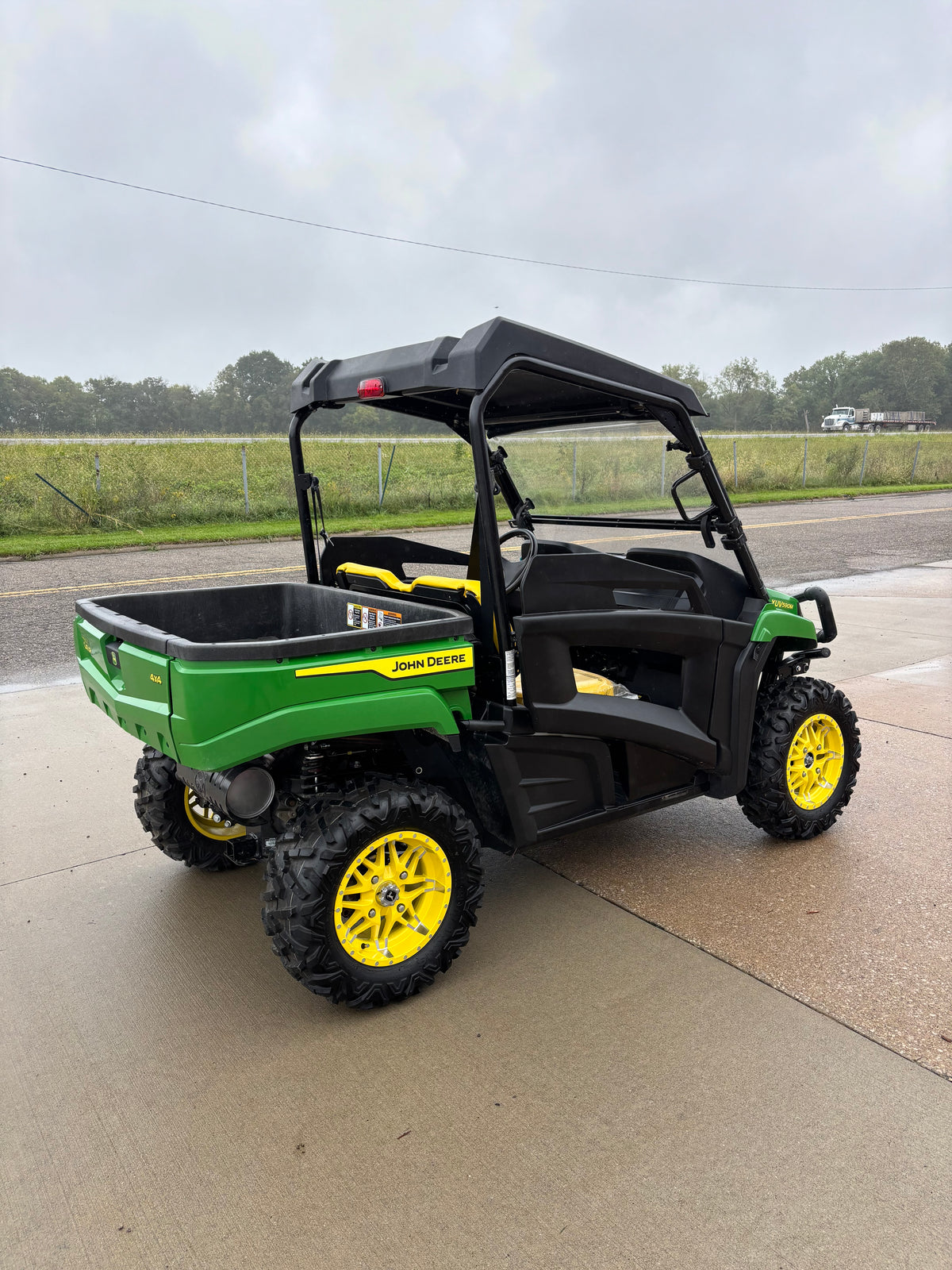 Used 2021 John Deere Gator XUV590M Side by Side