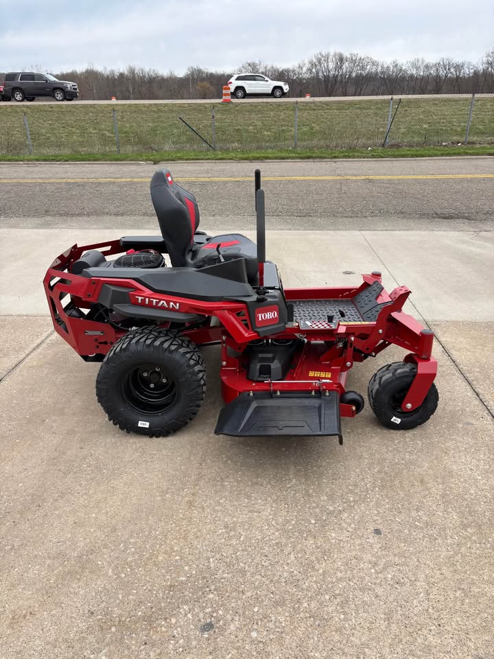 Toro Titan Zero Turn Mower 54'' Kohler Engine