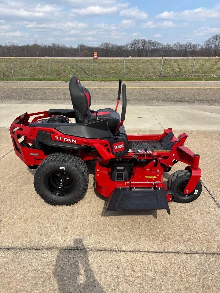 Toro Titan 60'' Zero Turn Mower Kawasaki