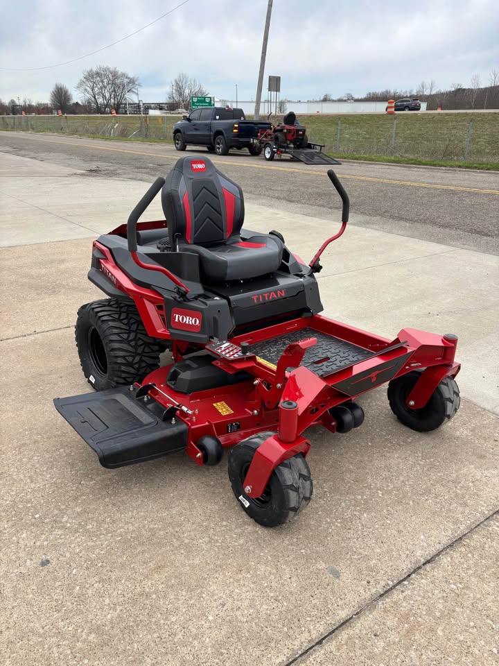 Toro Titan Zero Turn Mower 54'' Kohler Engine
