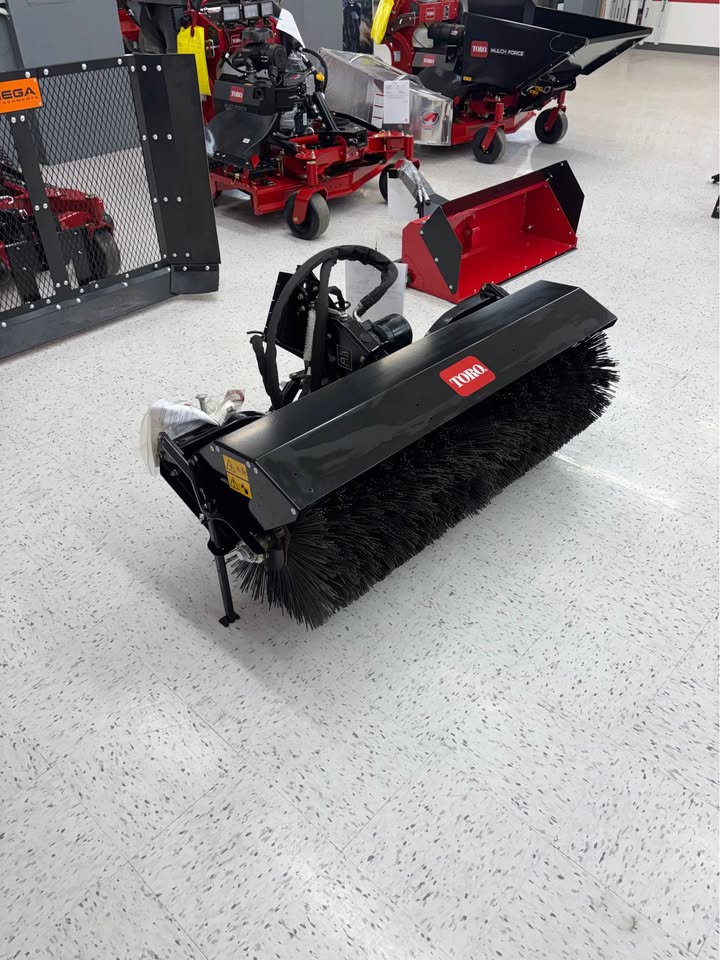 MULTI FORCE Power Broom