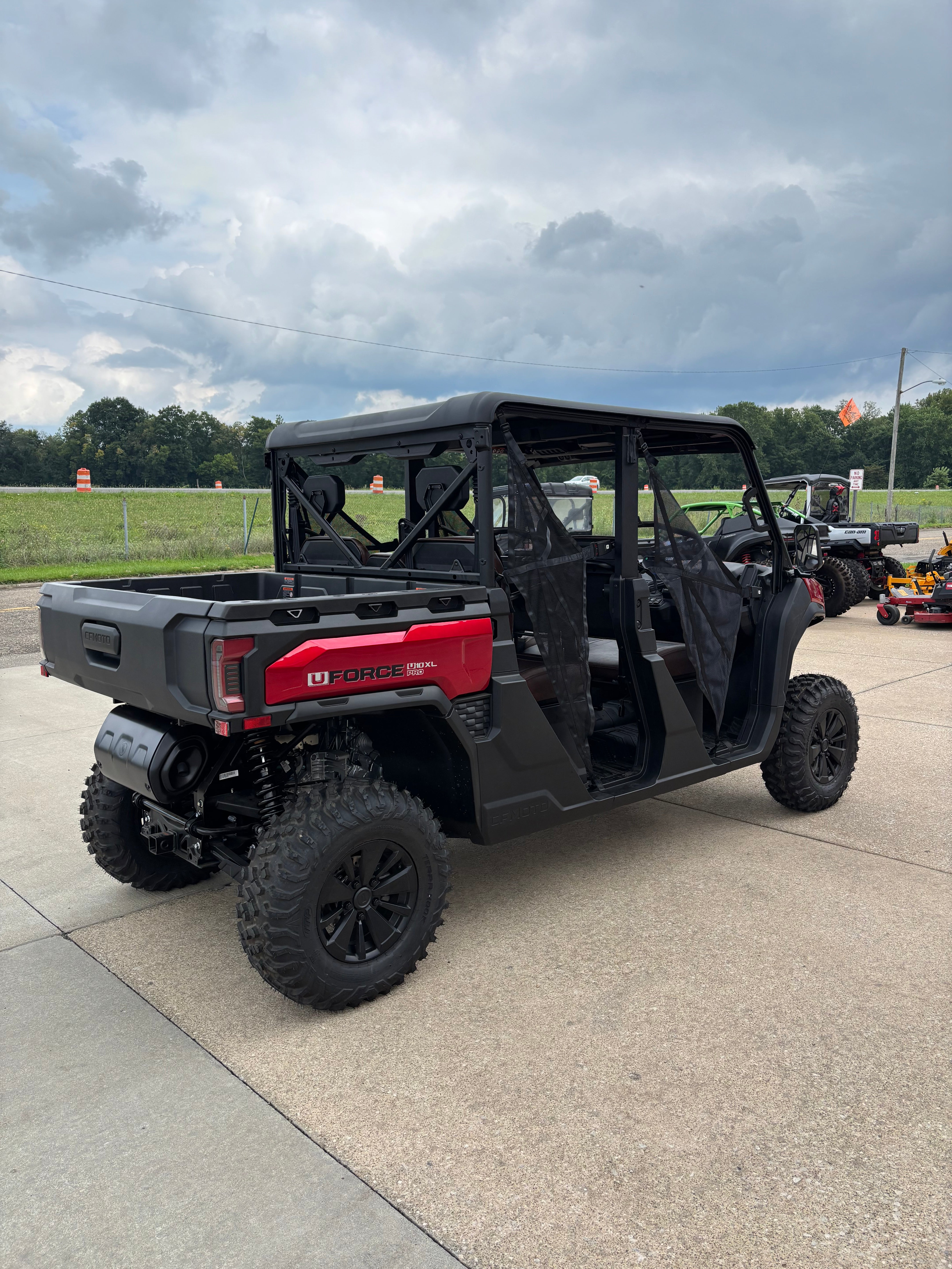 2026 Cfmoto Uforce U10 Pro Crew Cab Side by Side Red