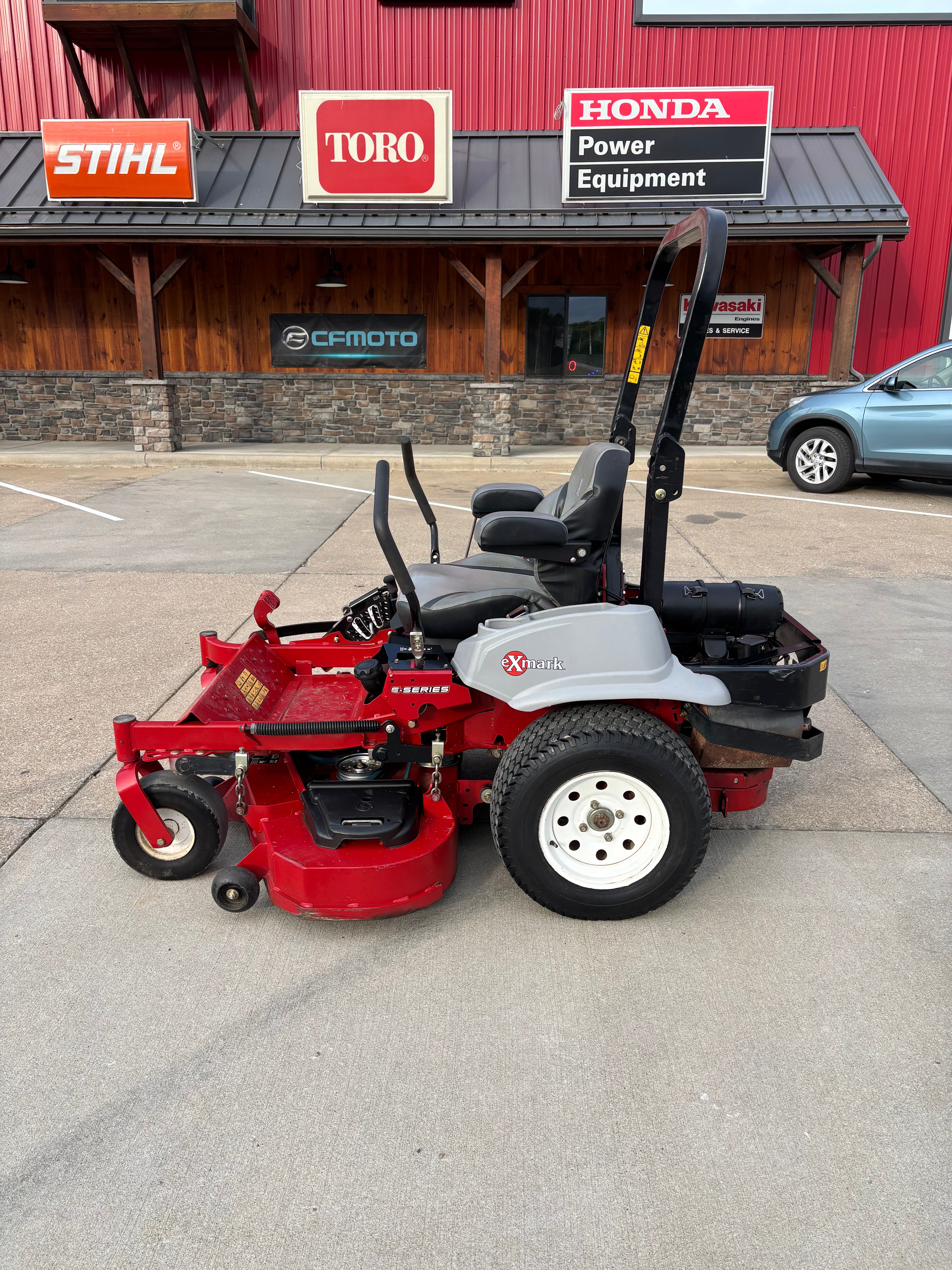 Used Exmark Lazer Z E Series Commercial Zero Turn Mower
