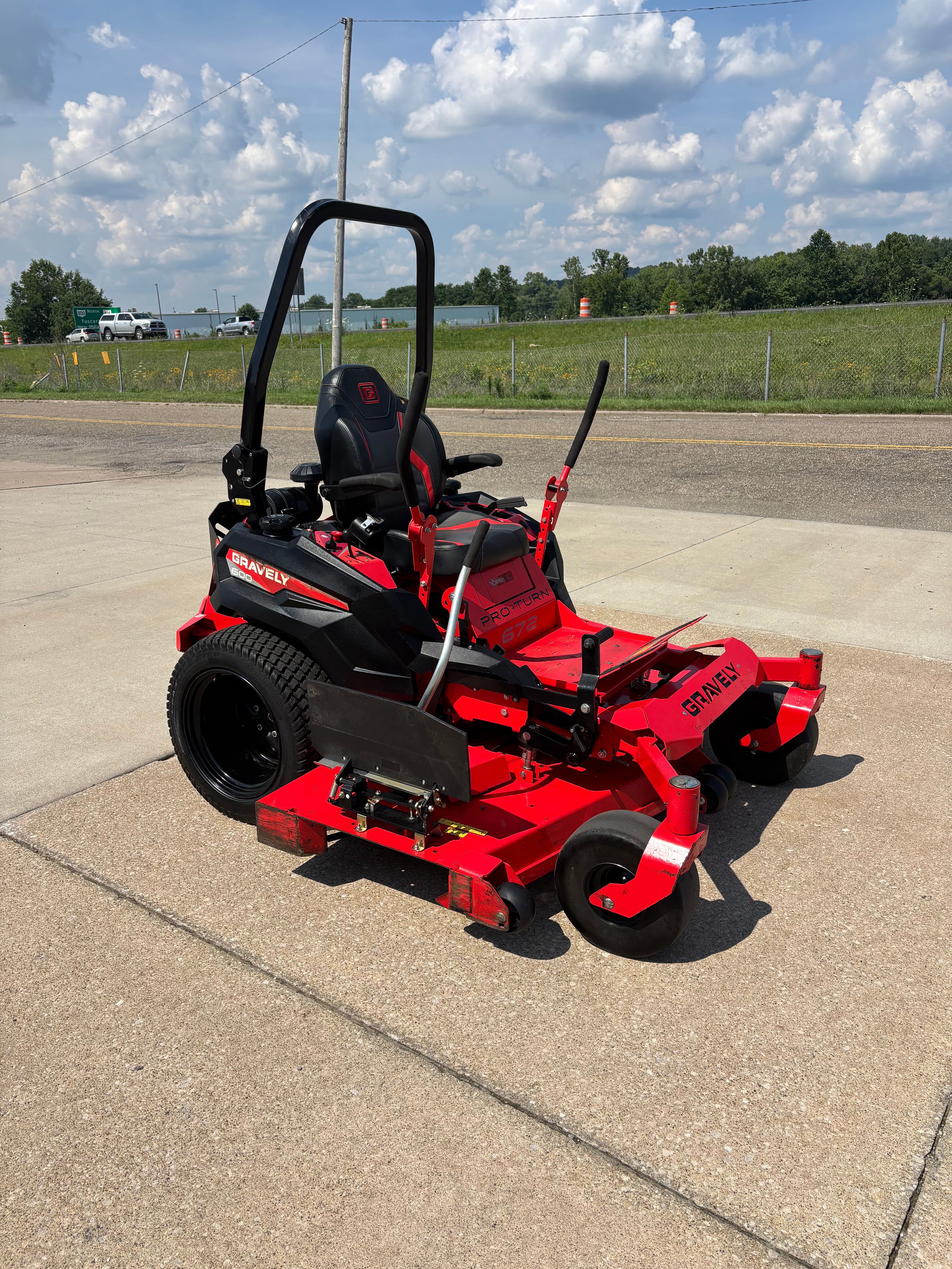 Used Gravely 600 72'' Pro Zero Turn Mower