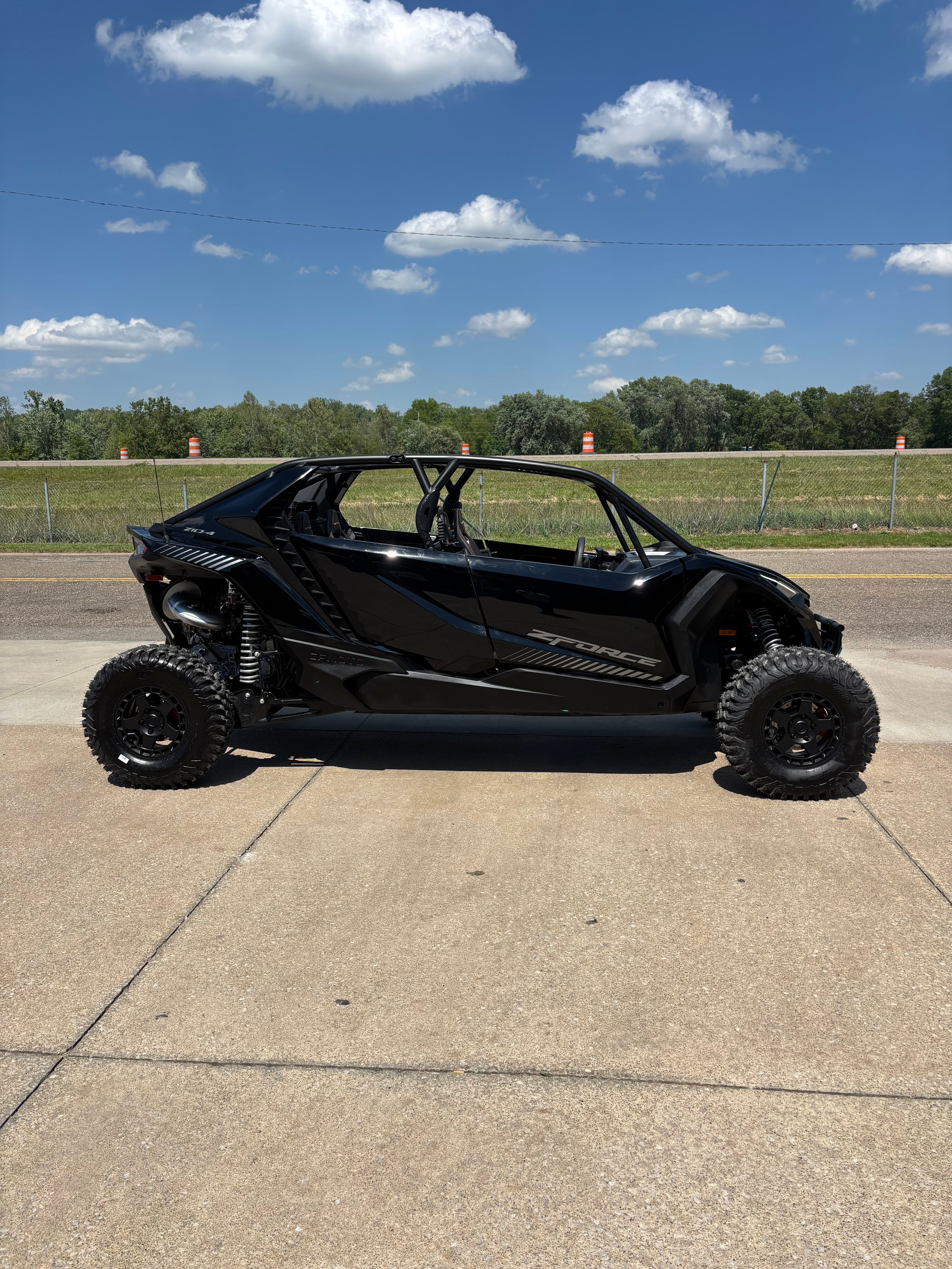 2026 Cfmoto Z10 4 Sport Sport Side By Side Black