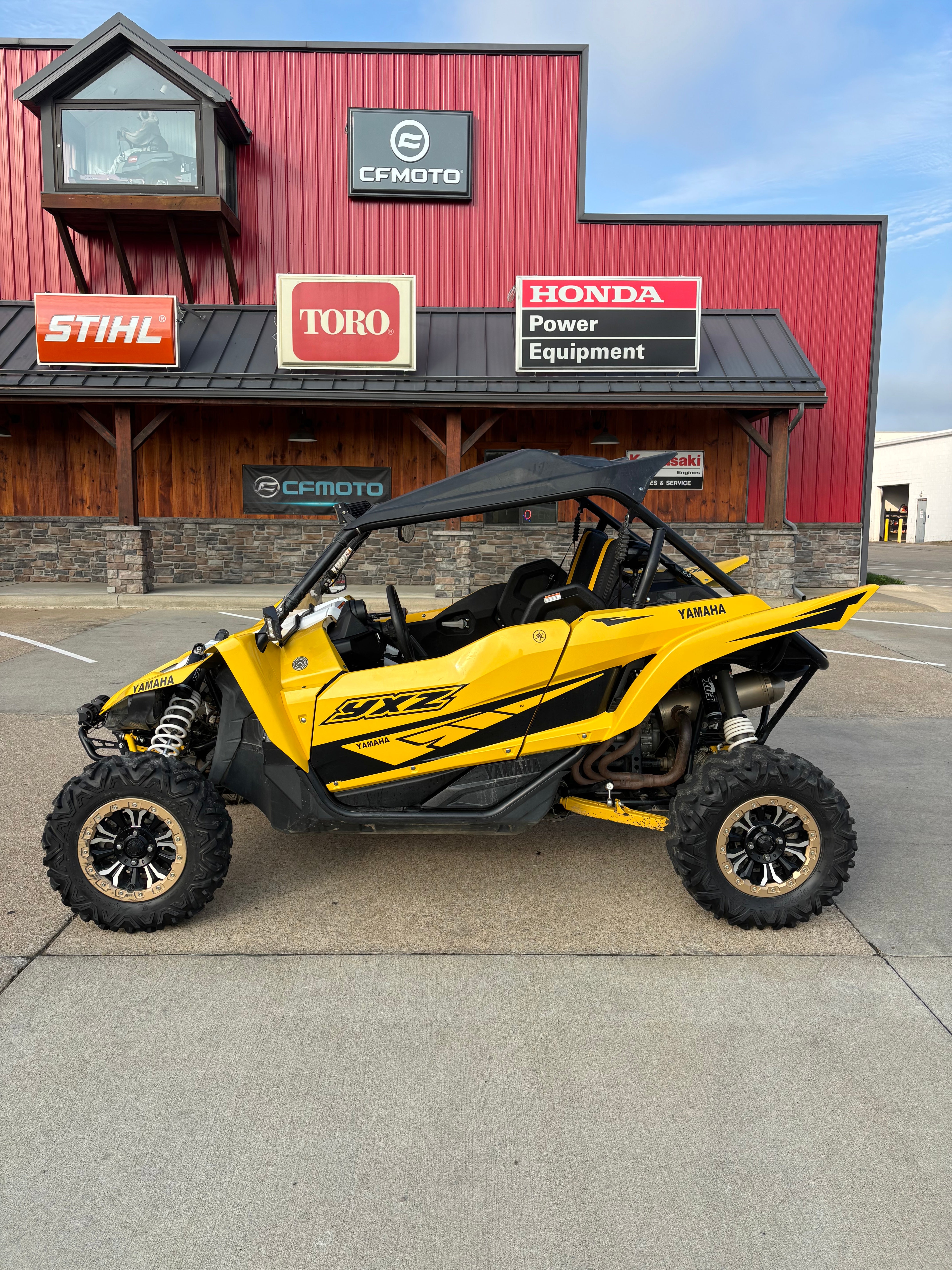 Used 2016 Yamaha YXZ1000 sport side-by-side