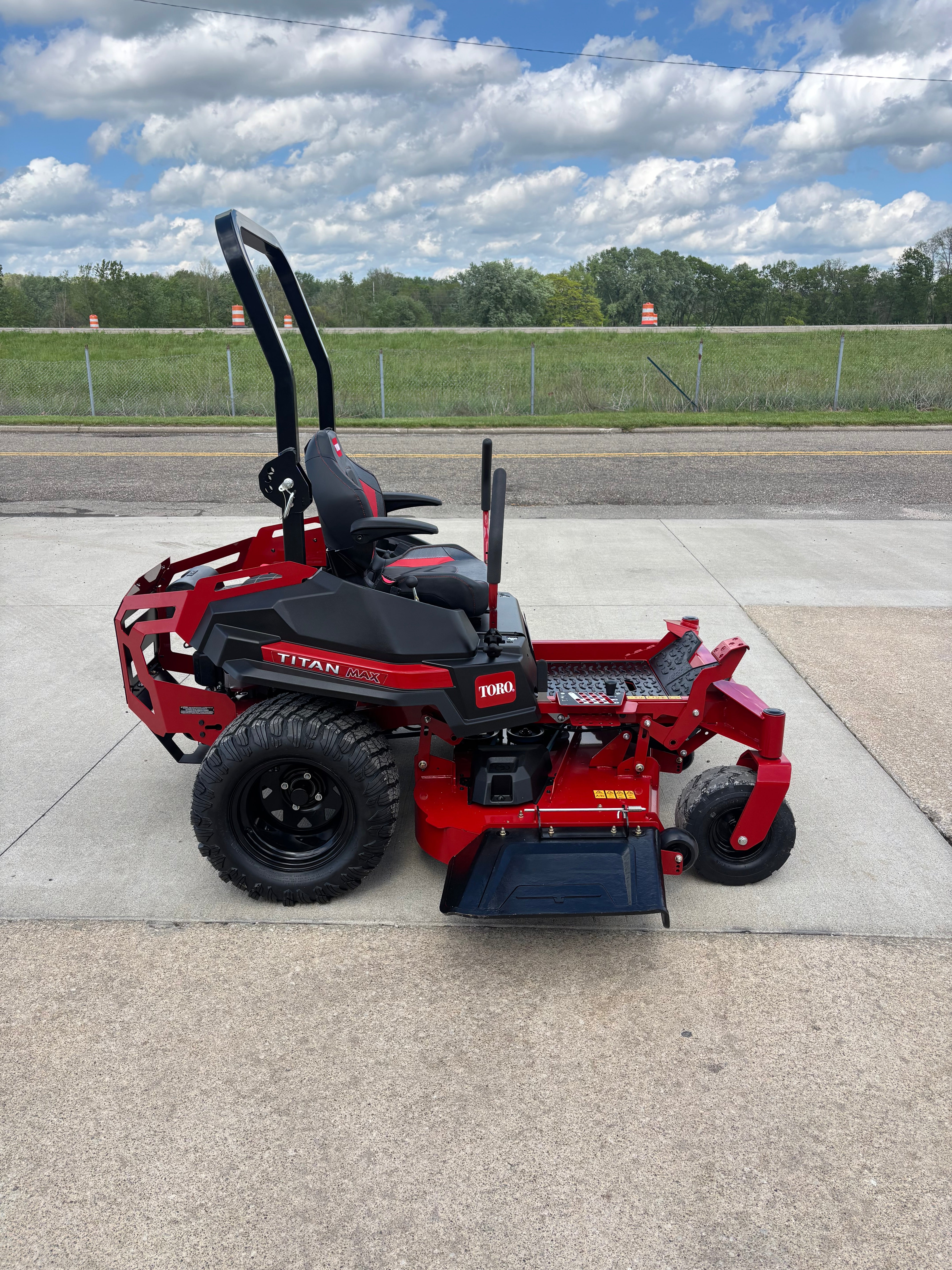 Toro Titan Max 60'' Zero Turn Mower