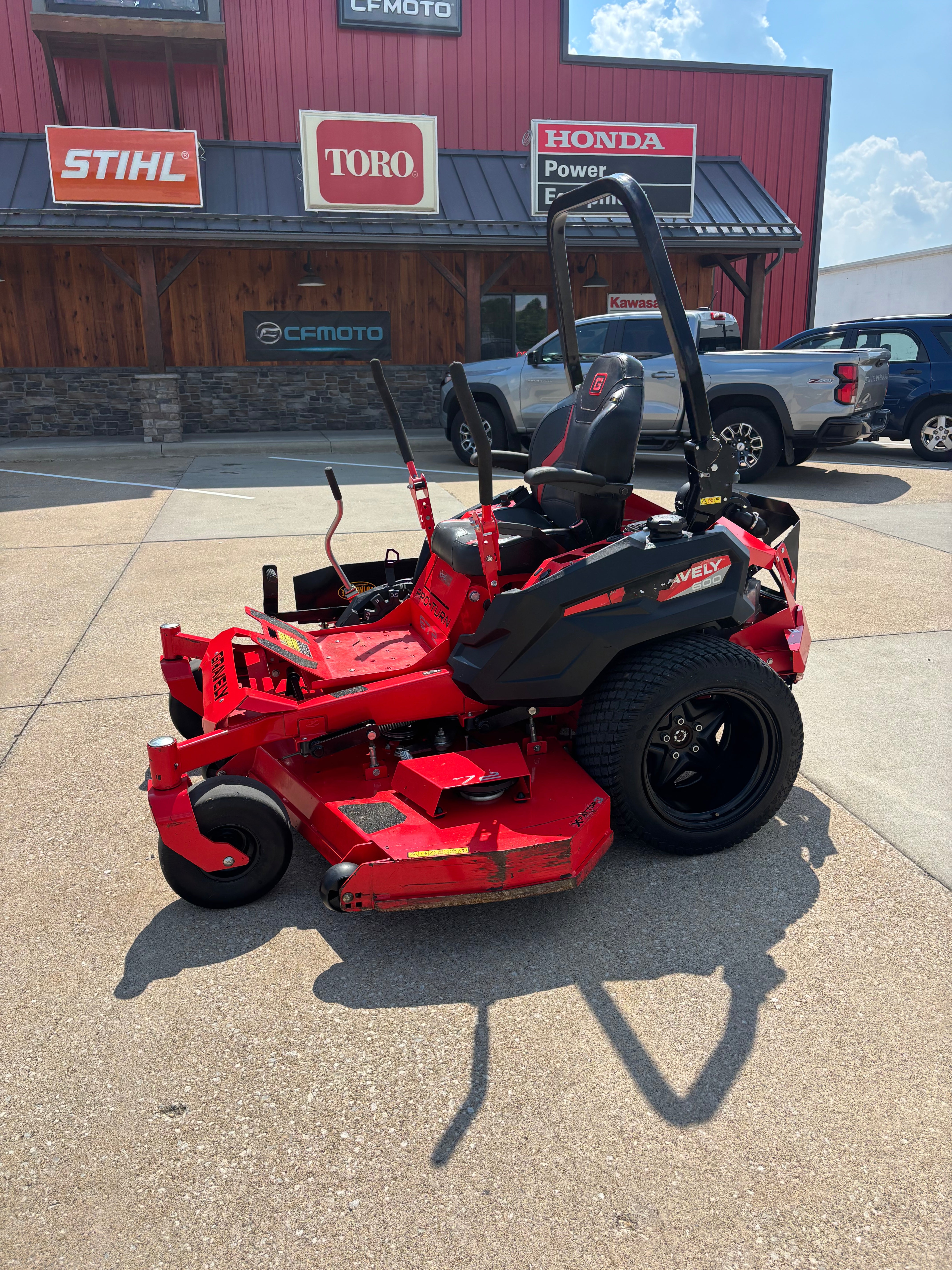 Used Gravely 600 72'' Pro Zero Turn Mower