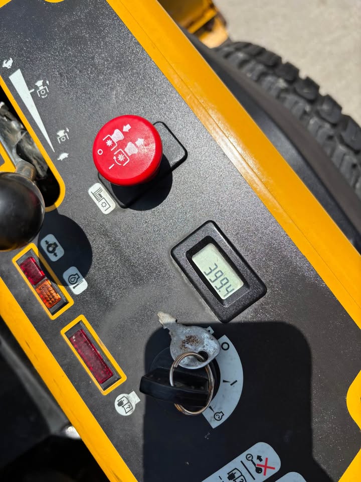 Used Hustler 60'' RD Commercial Zero Turn Mower